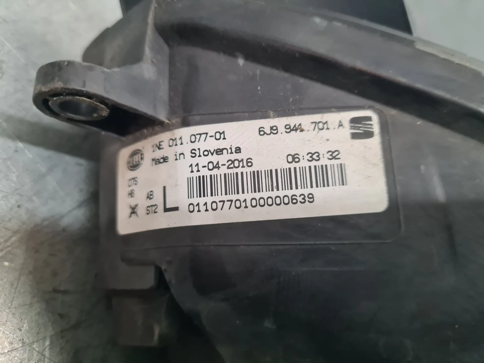 Left front fog light SEAT Ibiza IV ST (6J8, 6P8) Imagem-5