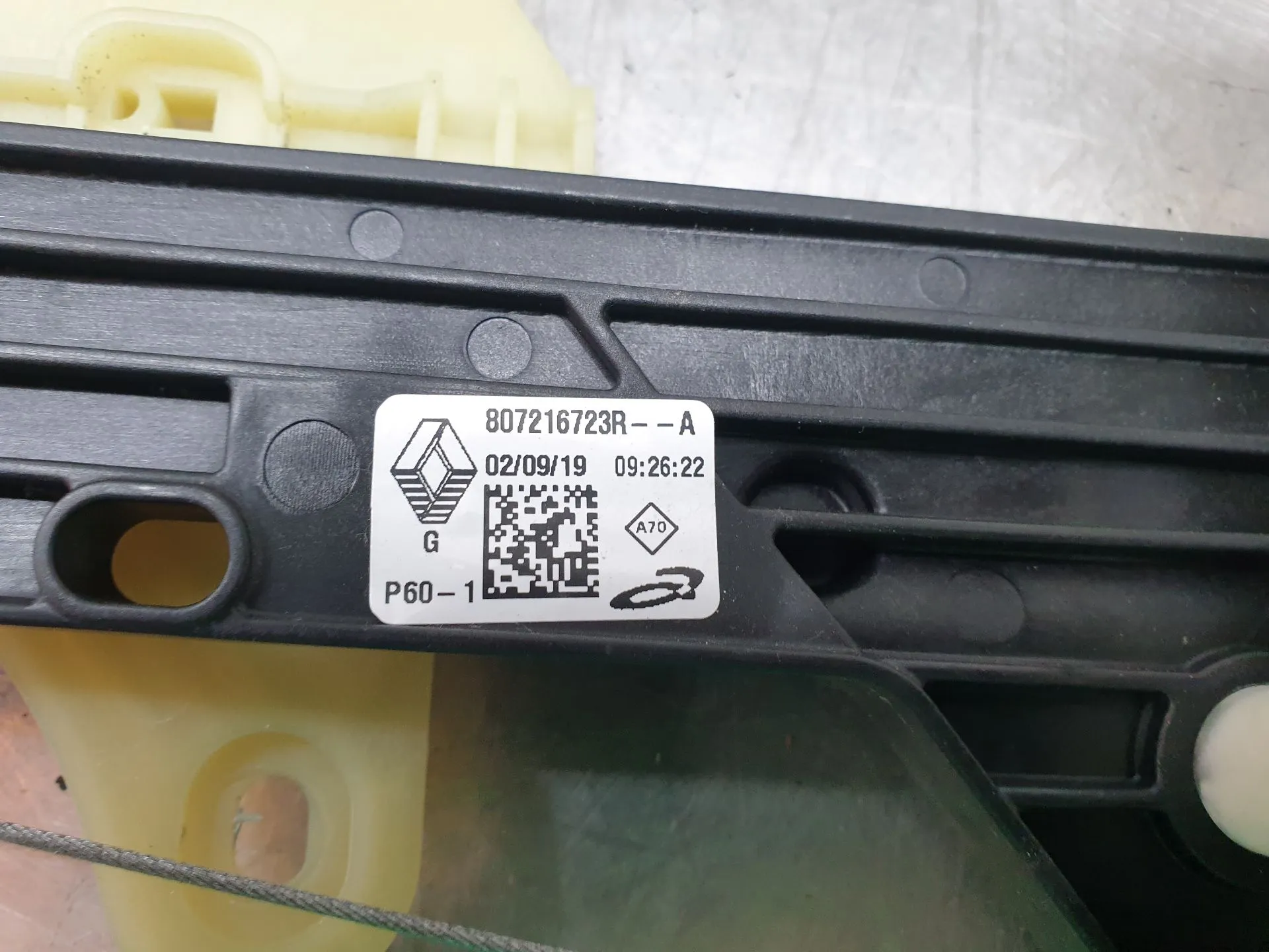 Lève-vitre avant gauche RENAULT Clio V (BF_) Imagem-1