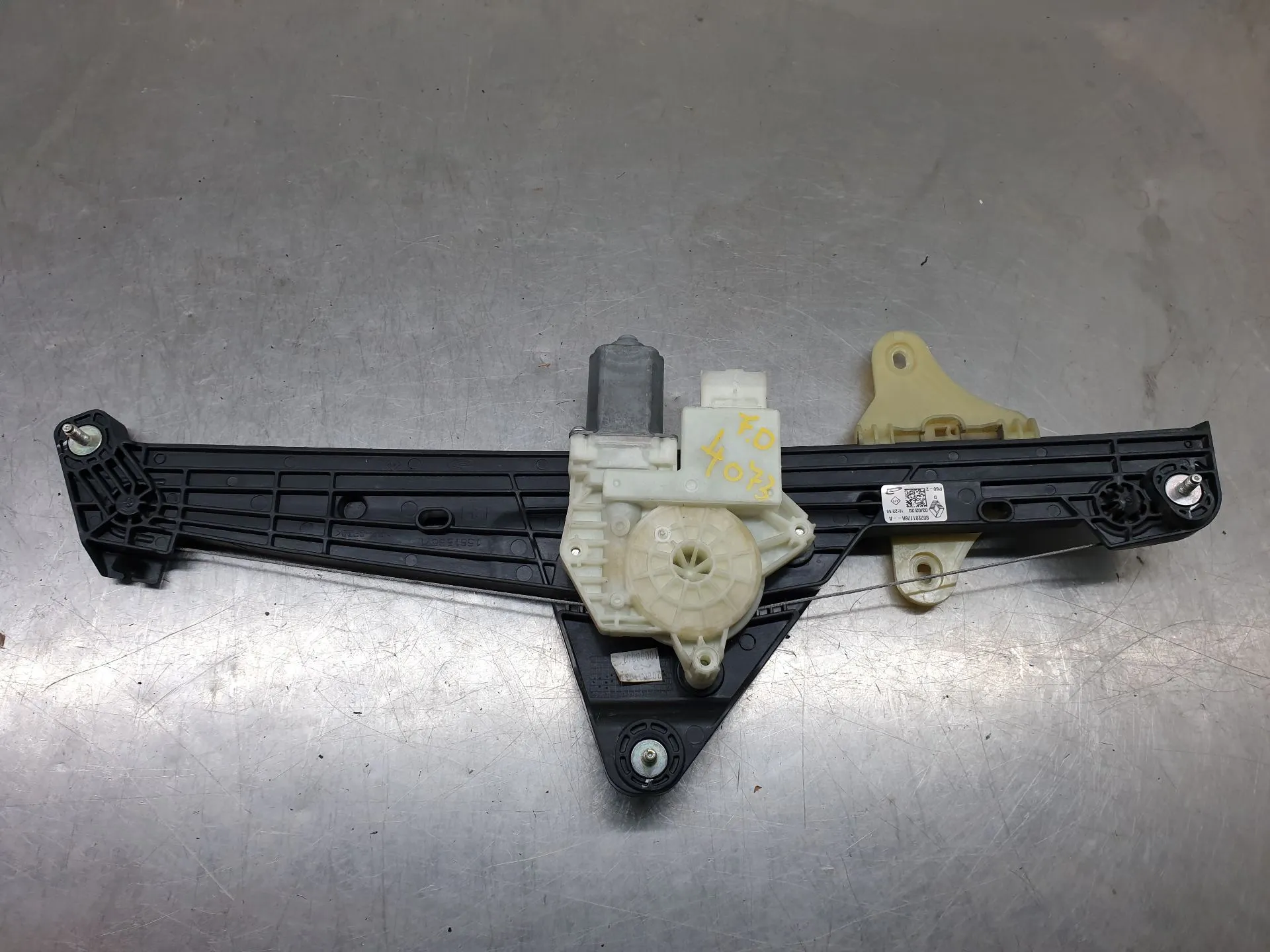 Elevador vidros frente direito RENAULT Clio V (BF_)