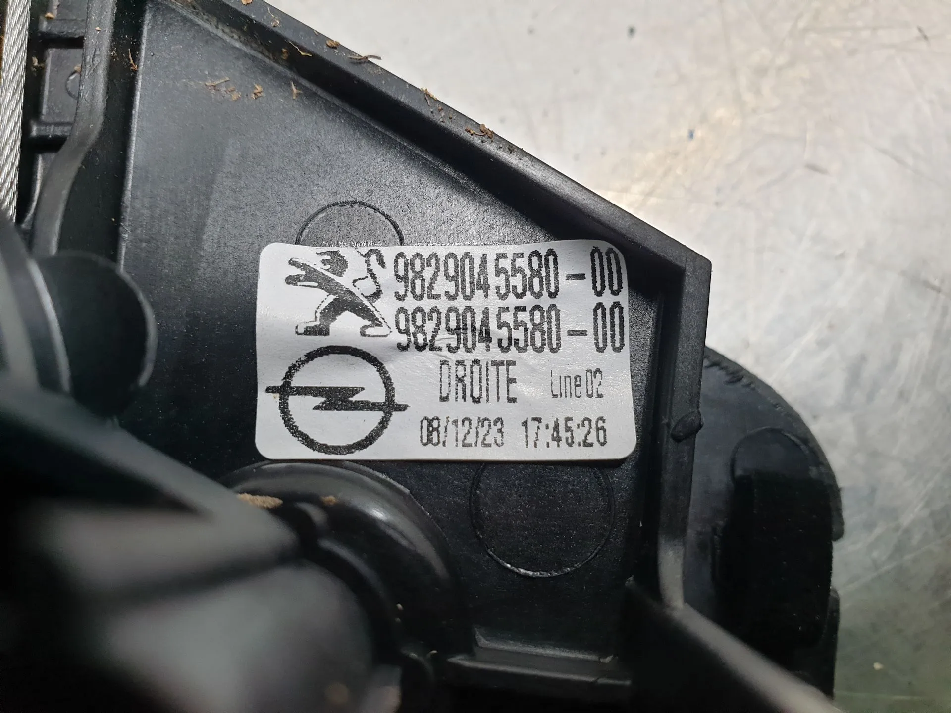 Elevador vidros trás direito PEUGEOT 208 II Imagem-2