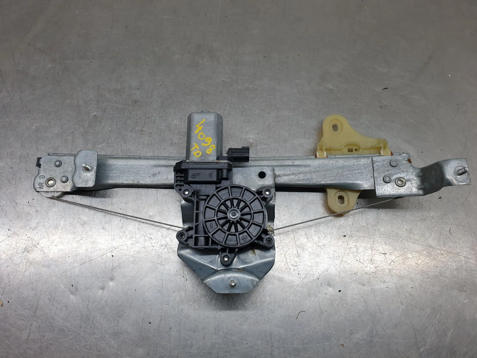 Elevalunas trasero derecho RENAULT Captur (J5_)