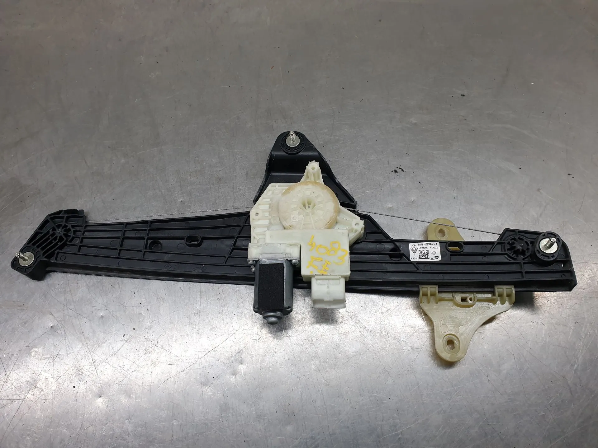 Lève-vitre avant gauche RENAULT Clio V (BF_)