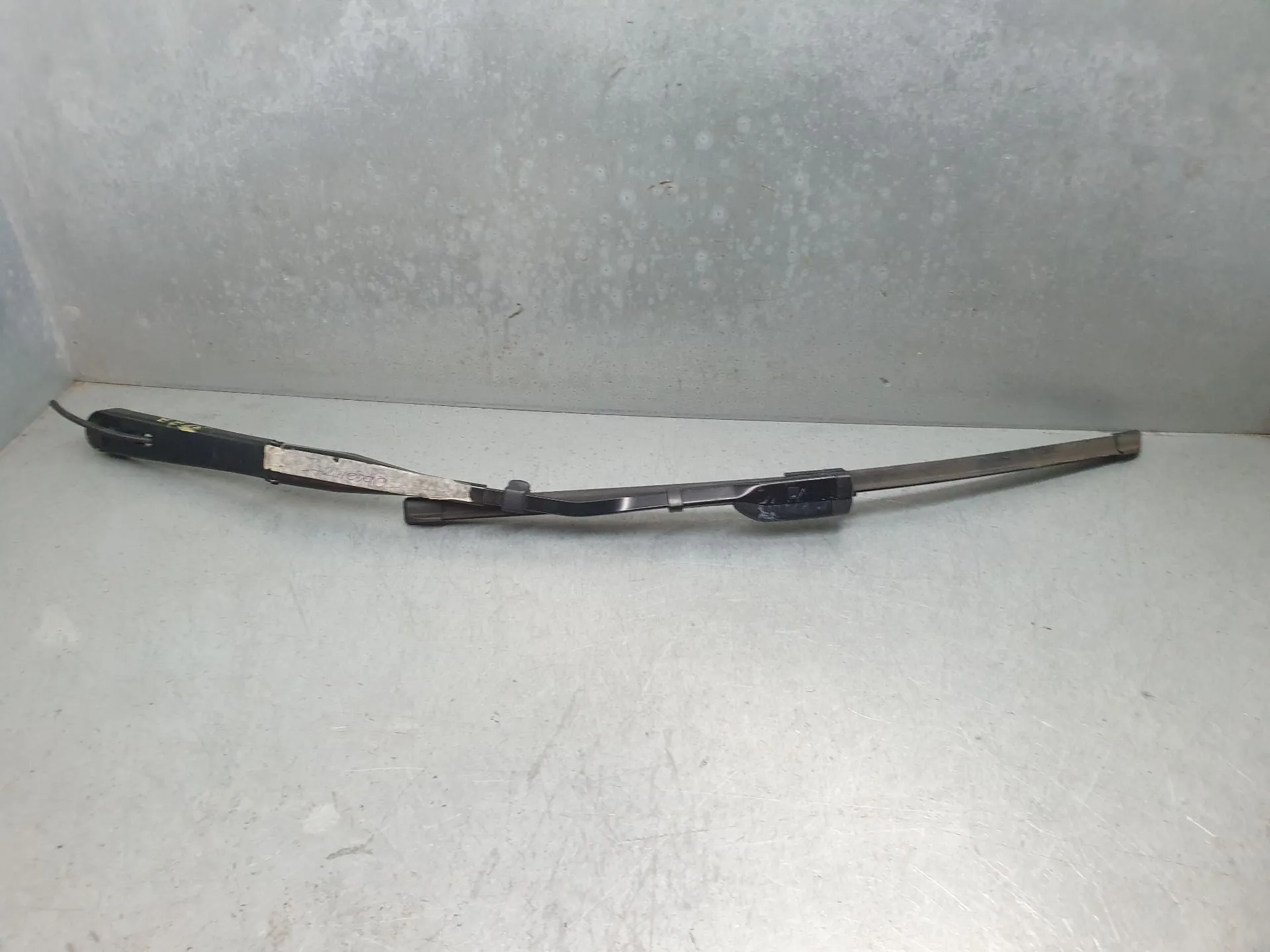 Bras de balai avant gauche PEUGEOT 308 III