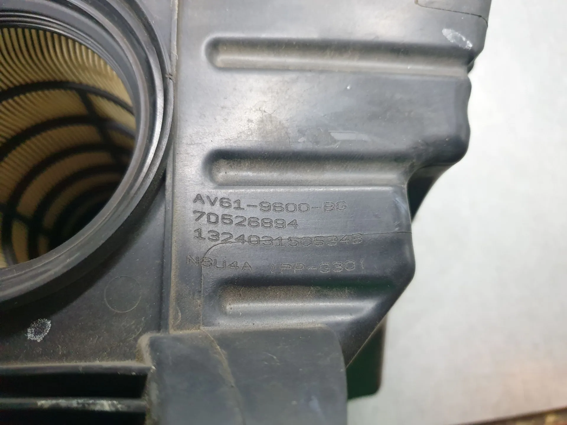 Boîtier filtre à air VOLVO V40 Hatchback Imagem-5