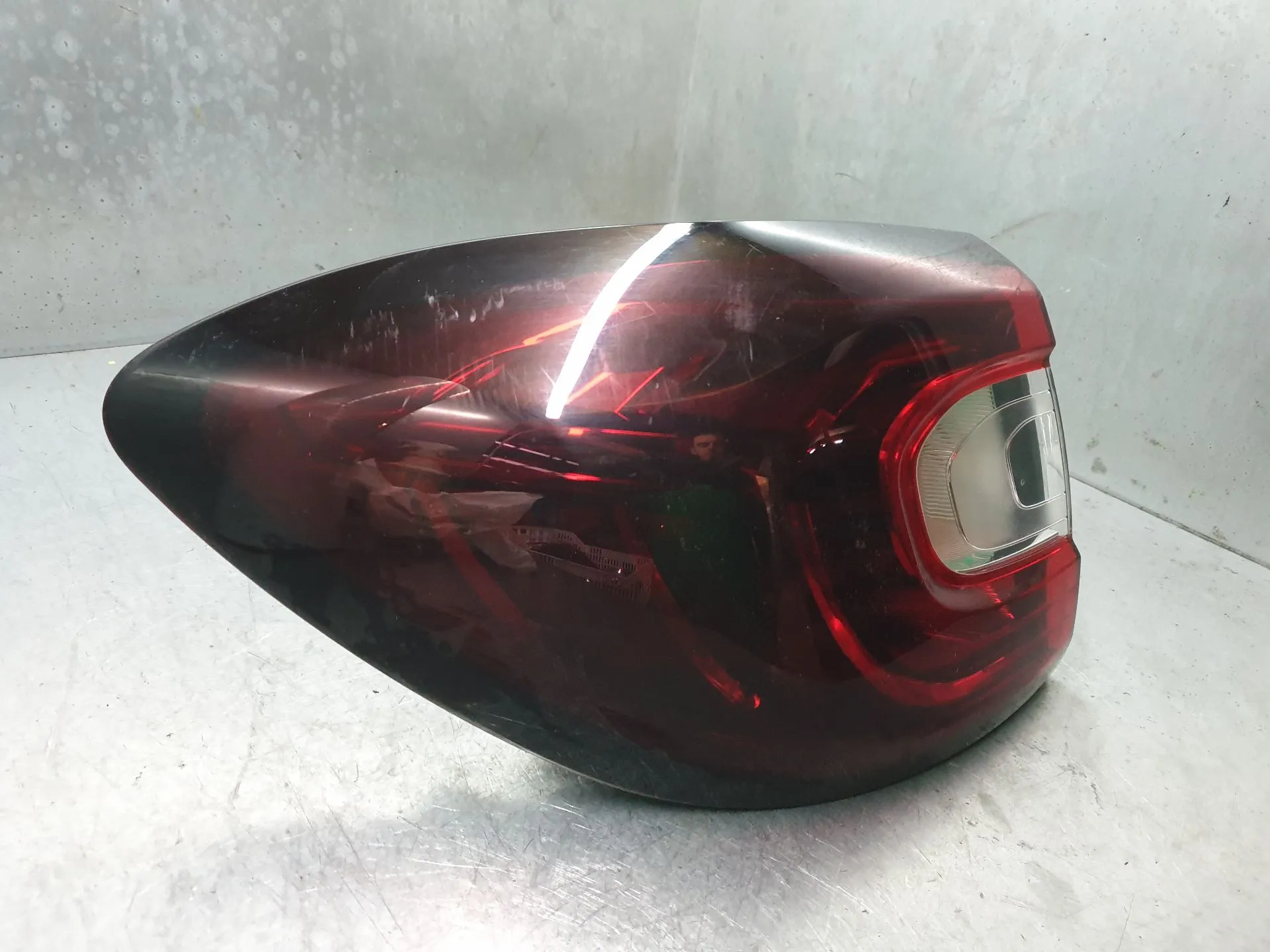 Left Tail light RENAULT Captur (J5_) Imagem-1