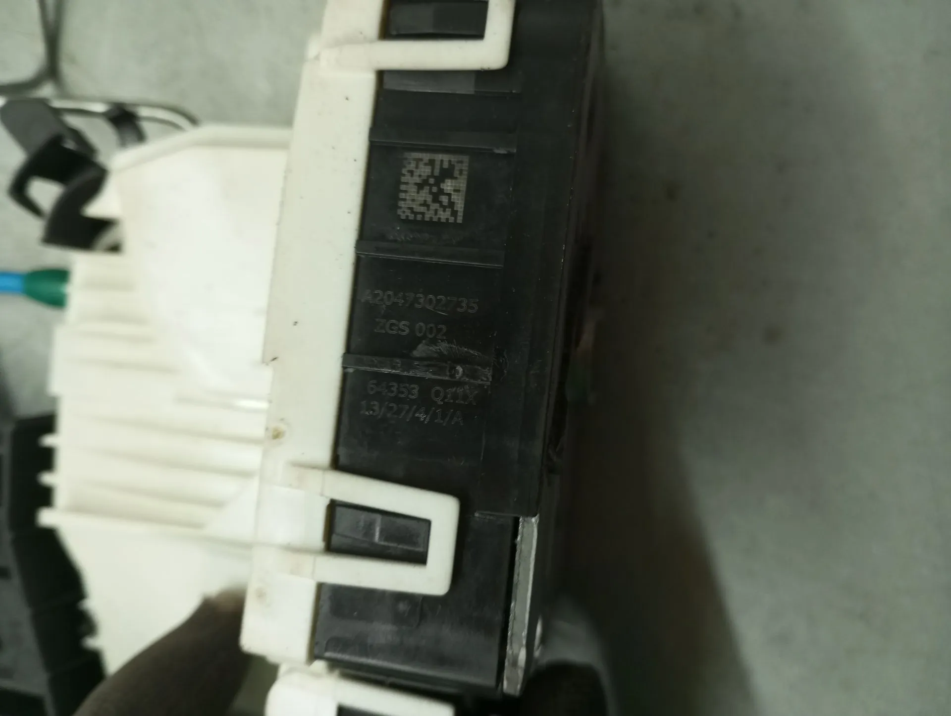 Fechadura / fecho porta trás esquerdo MERCEDES-BENZ Classe A (W176) Imagem-5