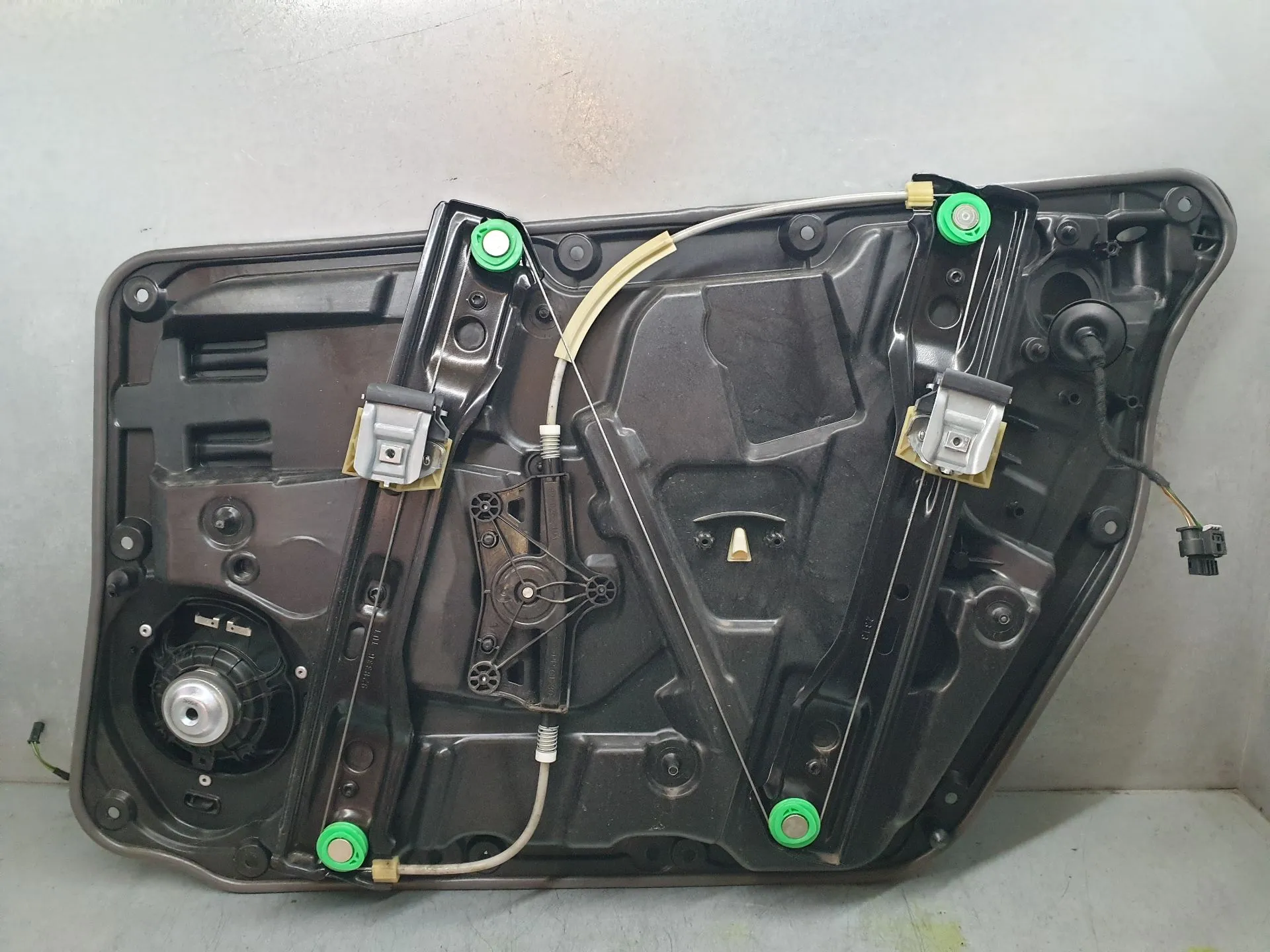 Lève-vitre avant gauche MERCEDES-BENZ Classe A (W176) Imagem-1