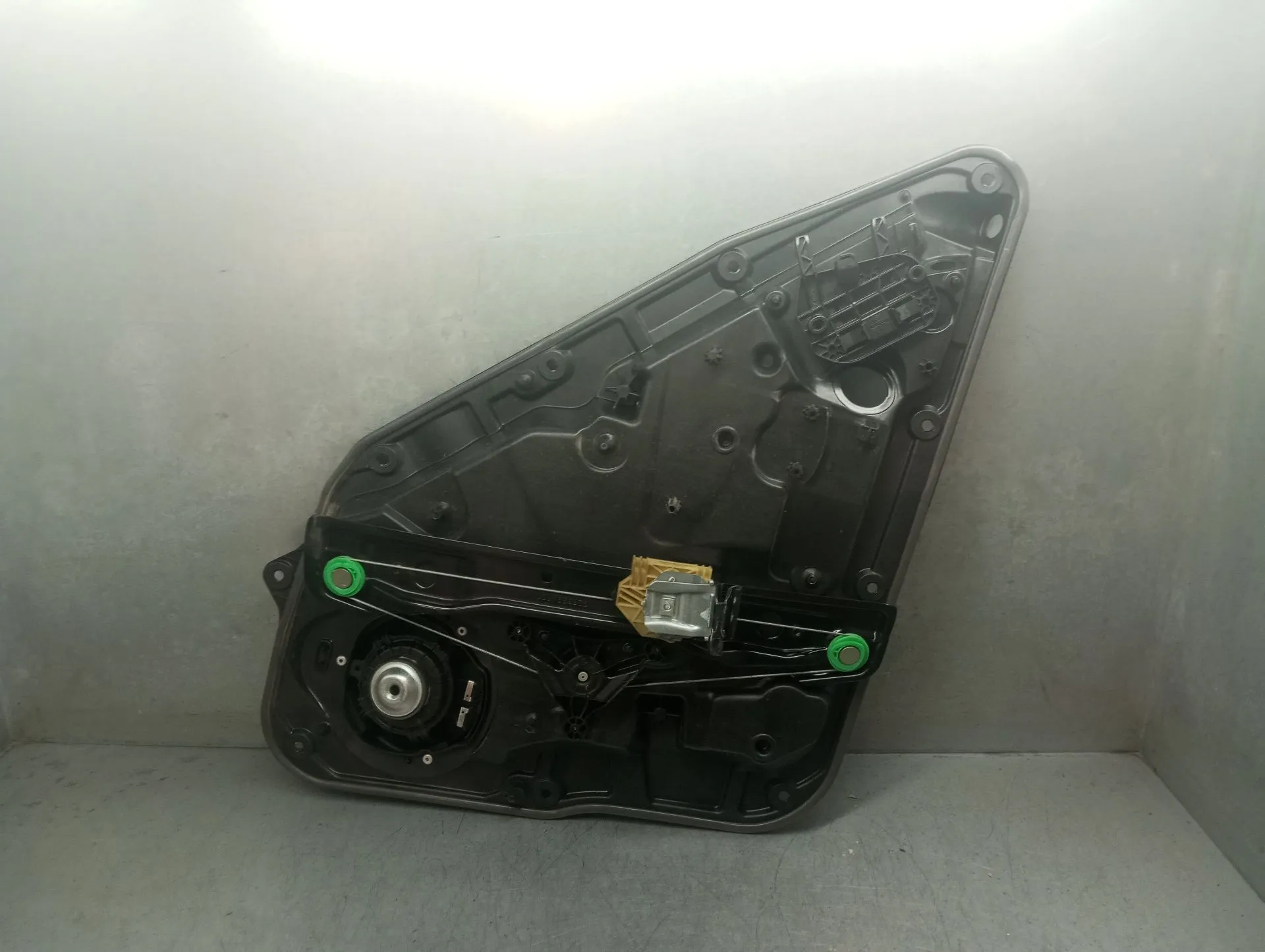 Elevalunas trasero derecho MERCEDES-BENZ Classe A (W176) Imagem-1