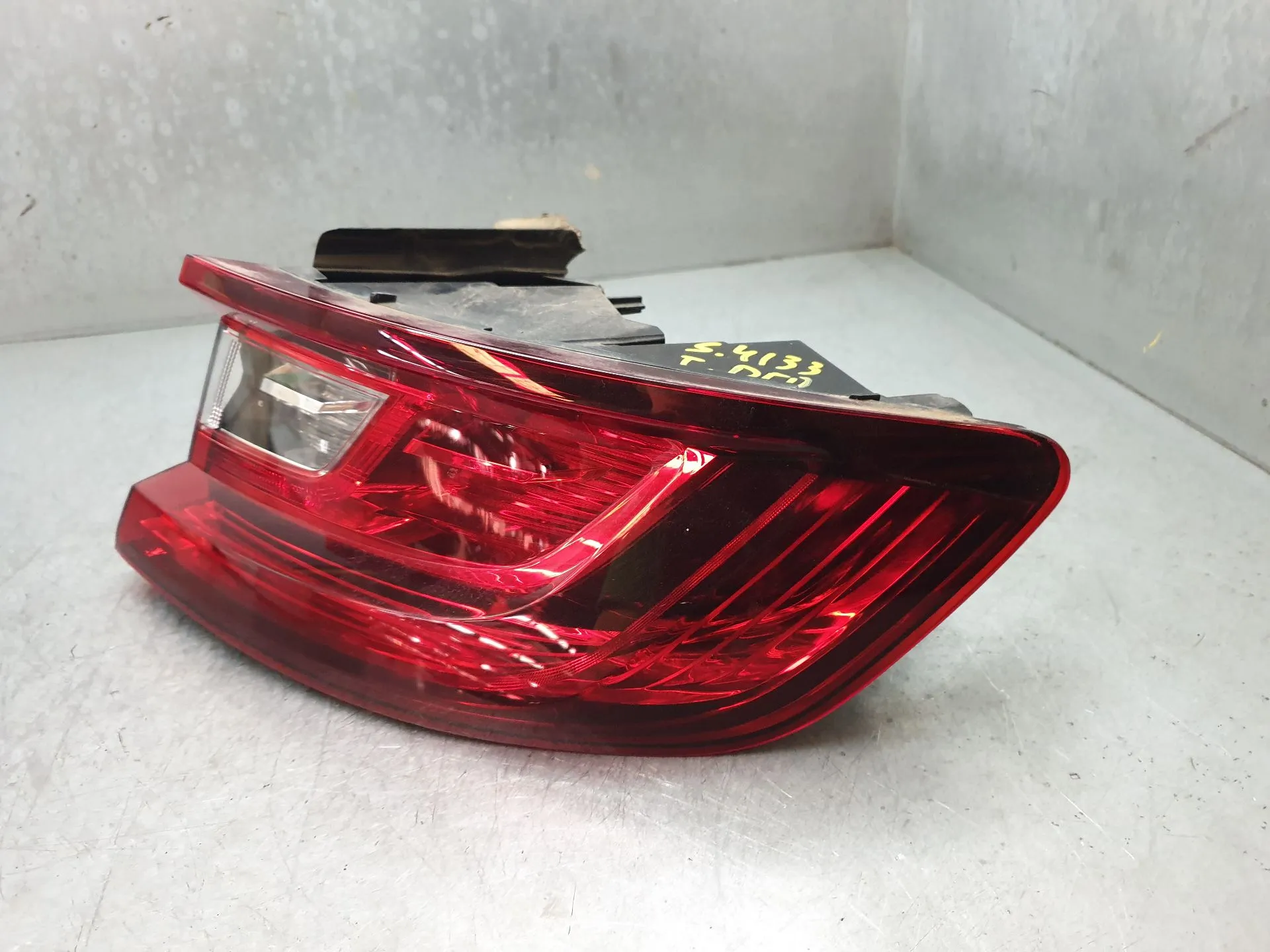 Feu arrière Droite RENAULT Megane IV (B9A/M_) Imagem-1