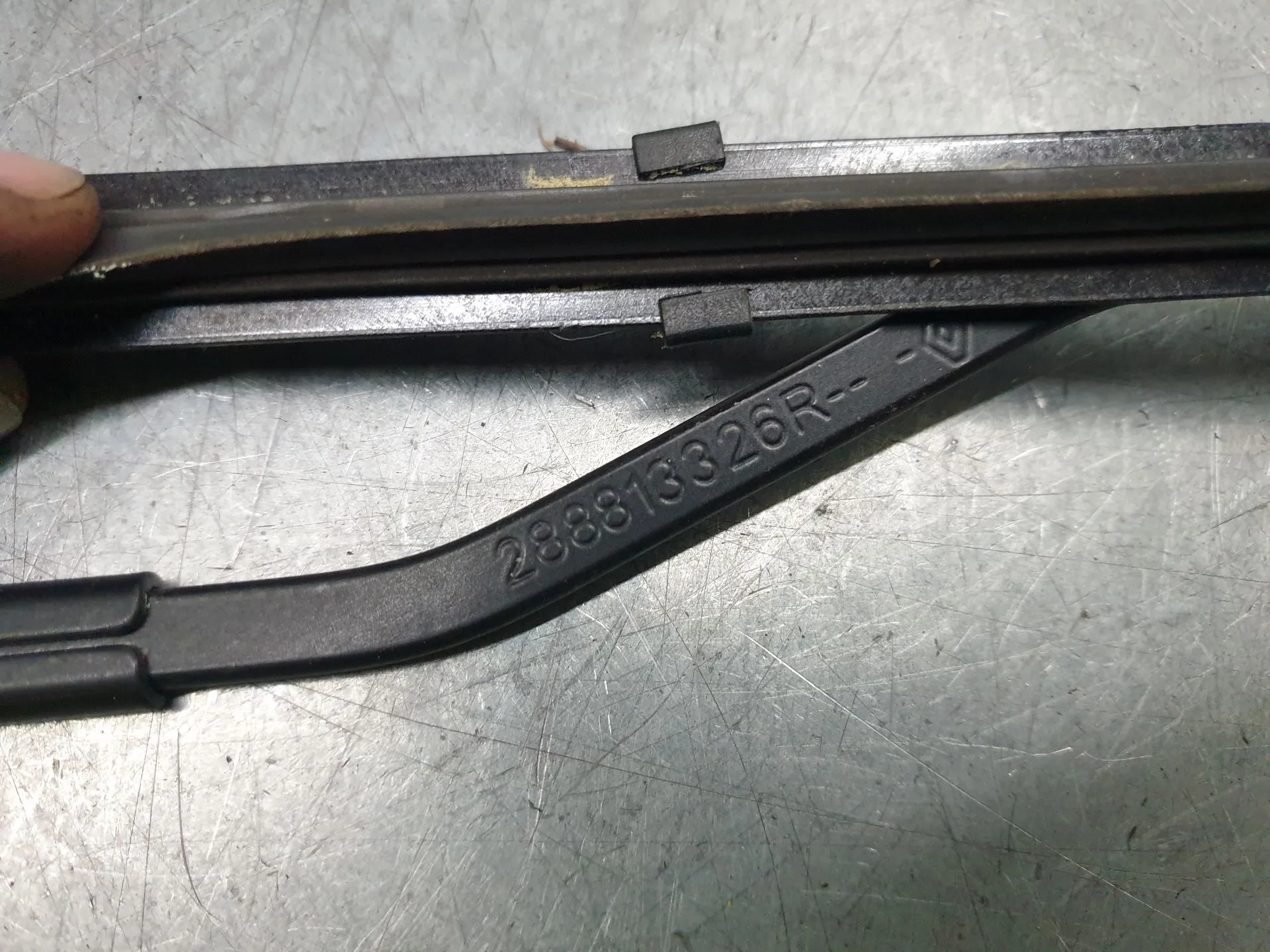 Bras de balai avant gauche DACIA Sandero III Imagem-1