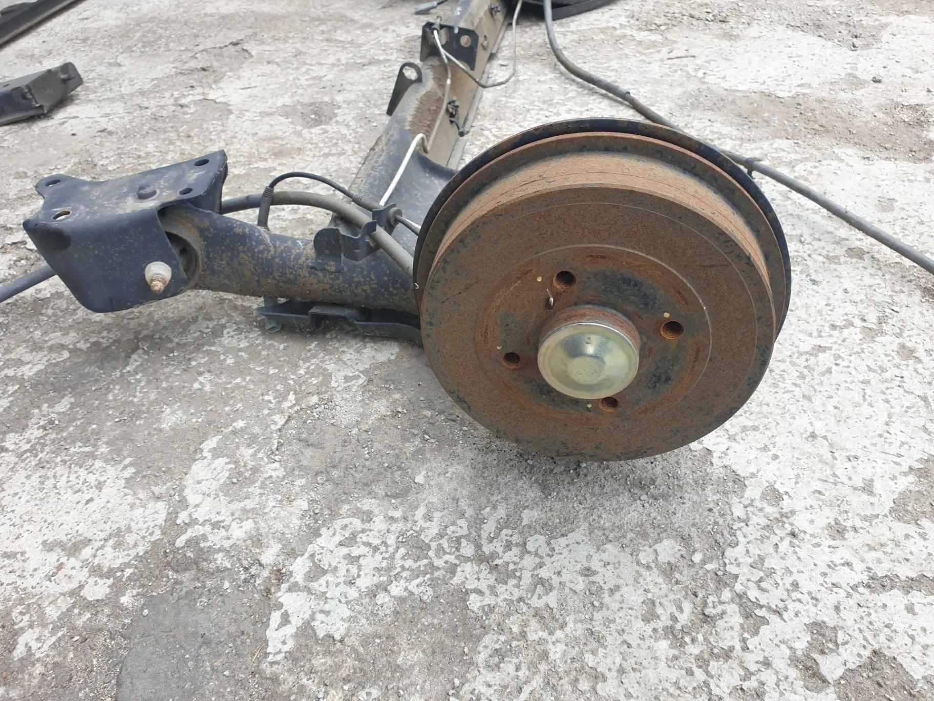 Essieu arrière à tambours DACIA Logan II Sedan (4S_) Imagem-1