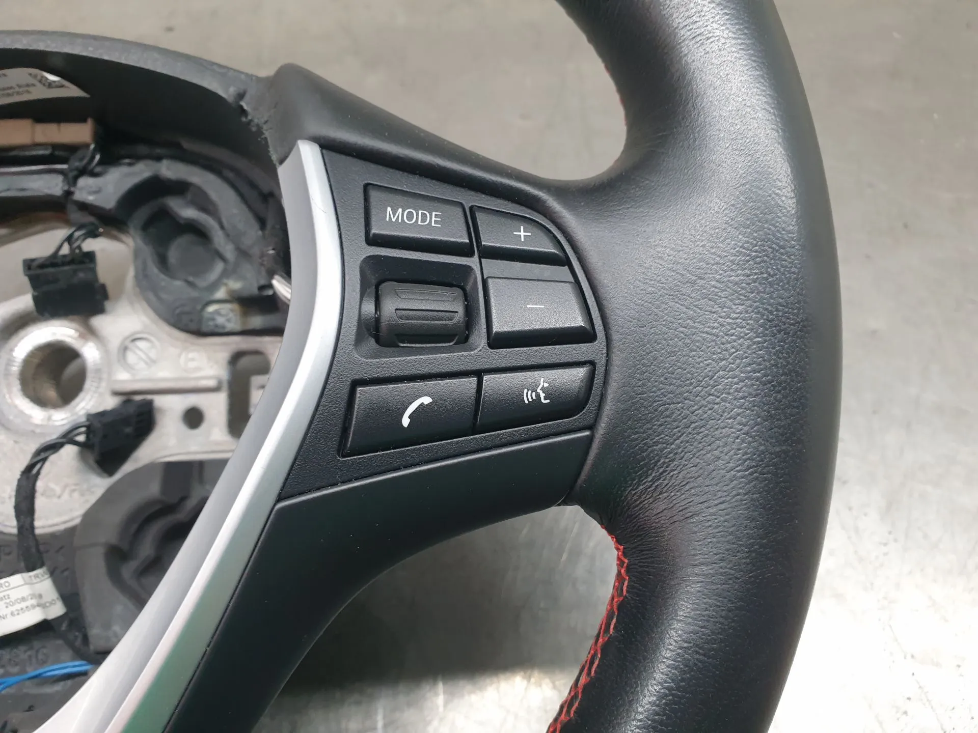 Volante BMW 4 Gran Coupe (F36) Imagem-2