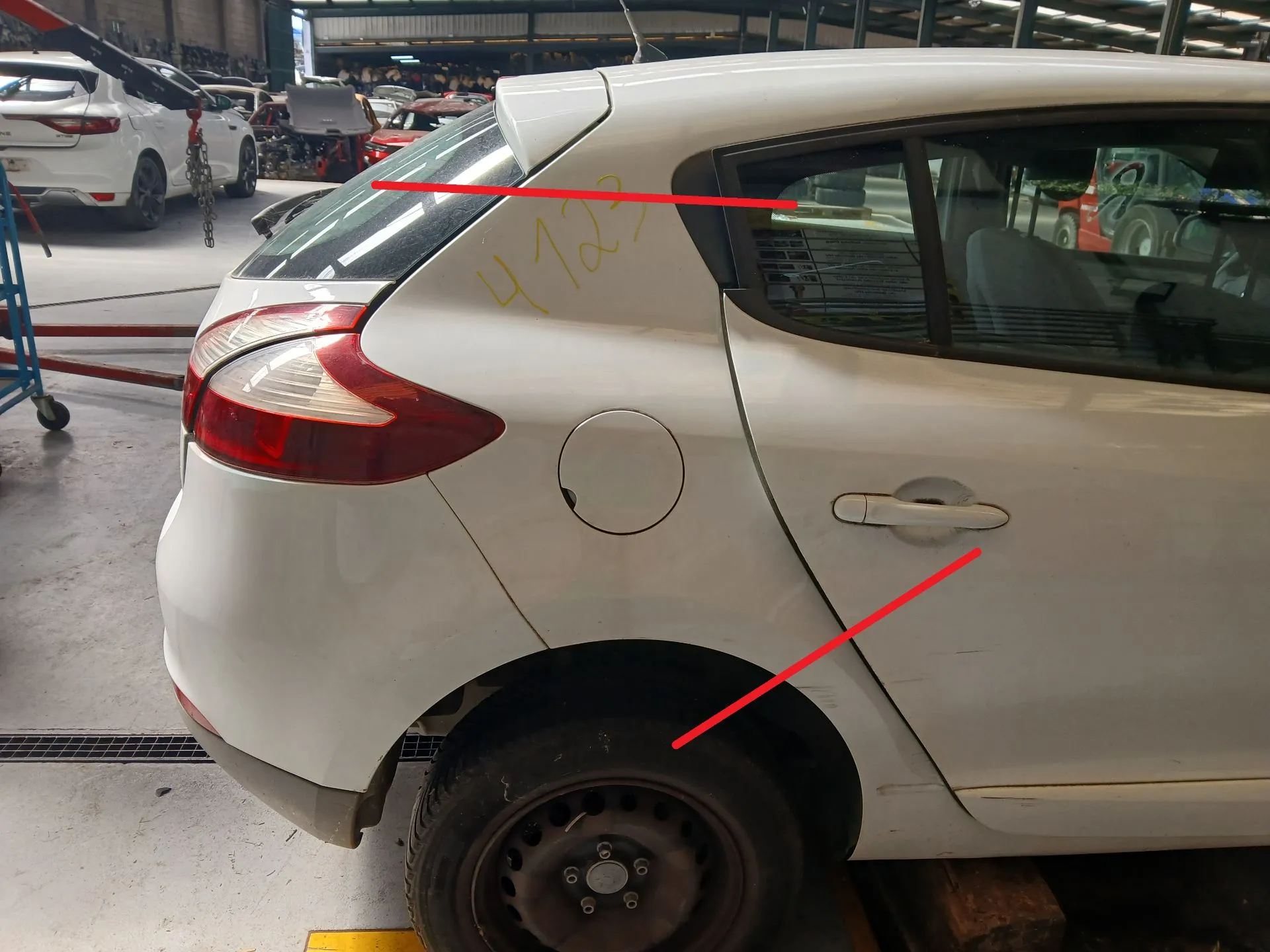 Panel Trasero Derecho RENAULT Megane III (BZ0_)