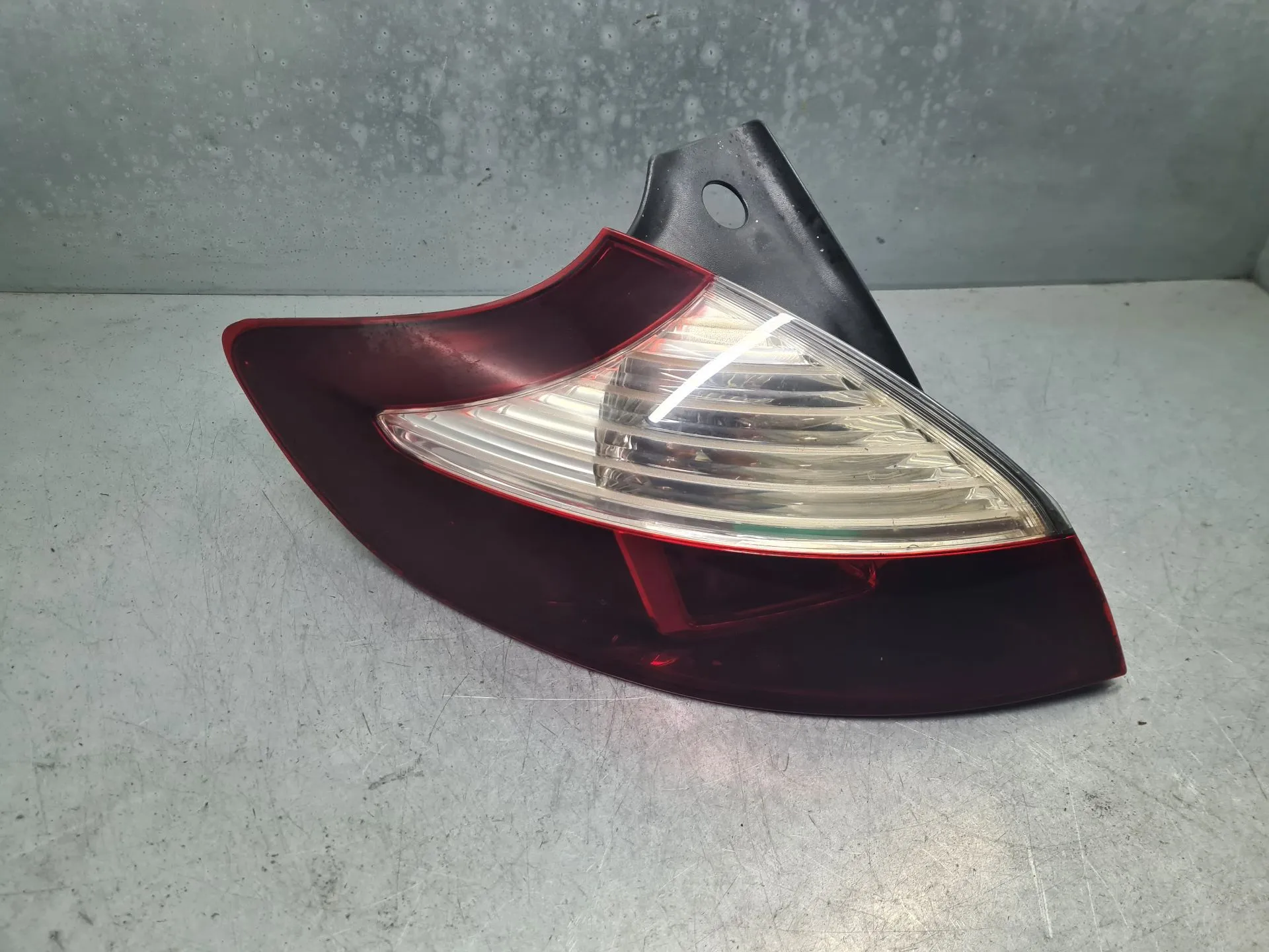 Feu arrière Gauche RENAULT Megane III (BZ0_)