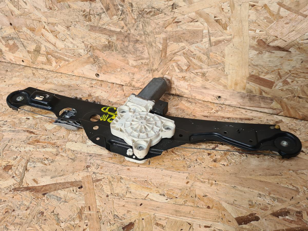 Alzavetro posteriore destro MERCEDES-BENZ Classe E (W211)