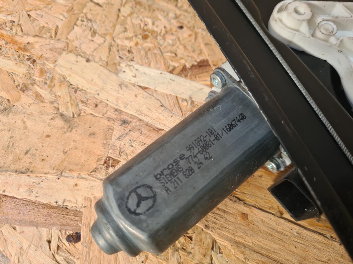 Alzavetro posteriore destro MERCEDES-BENZ Classe E (W211) Imagem-2