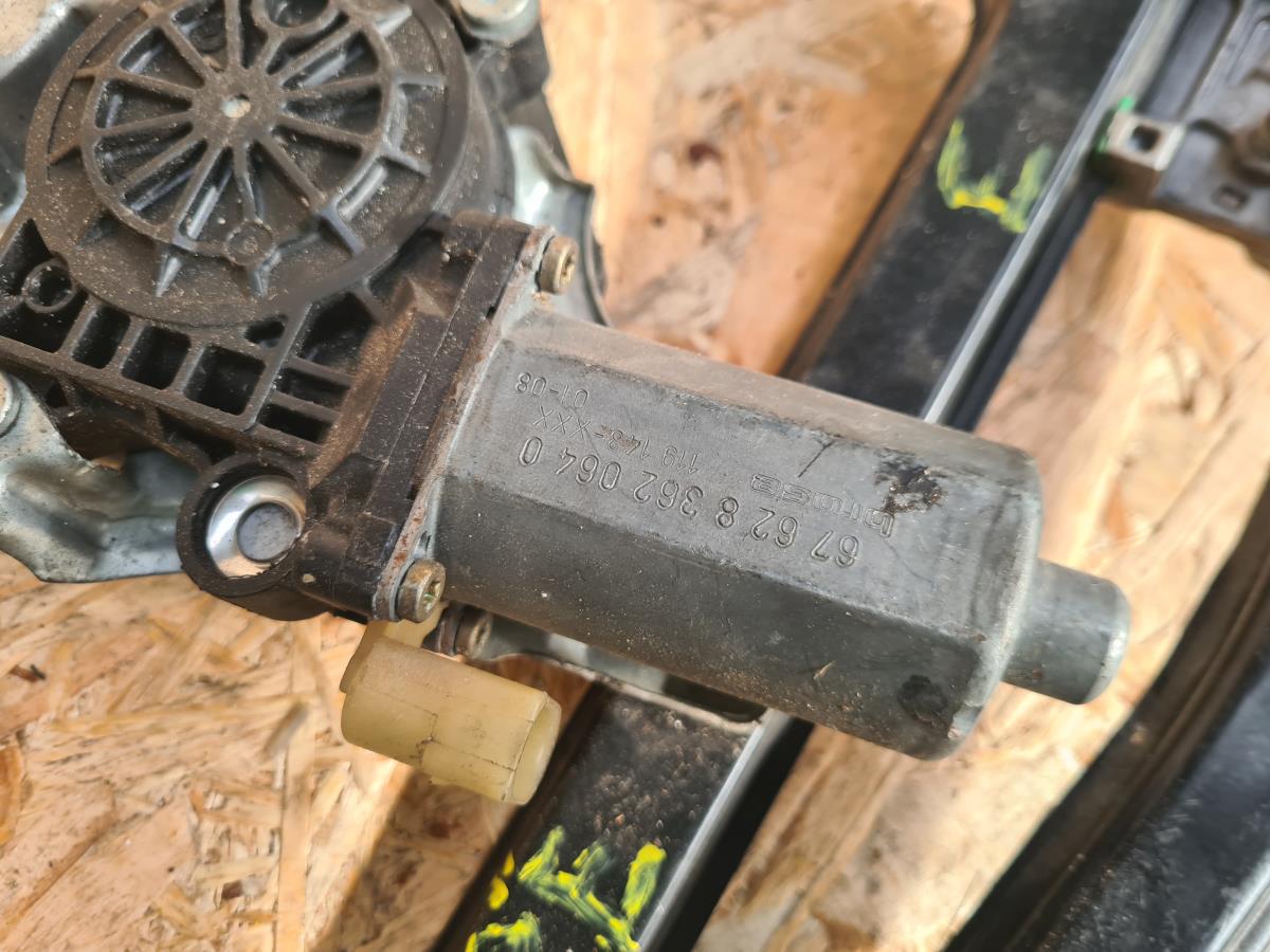 Elevador vidros frente esquerdo BMW 3 (E46) Imagem-1