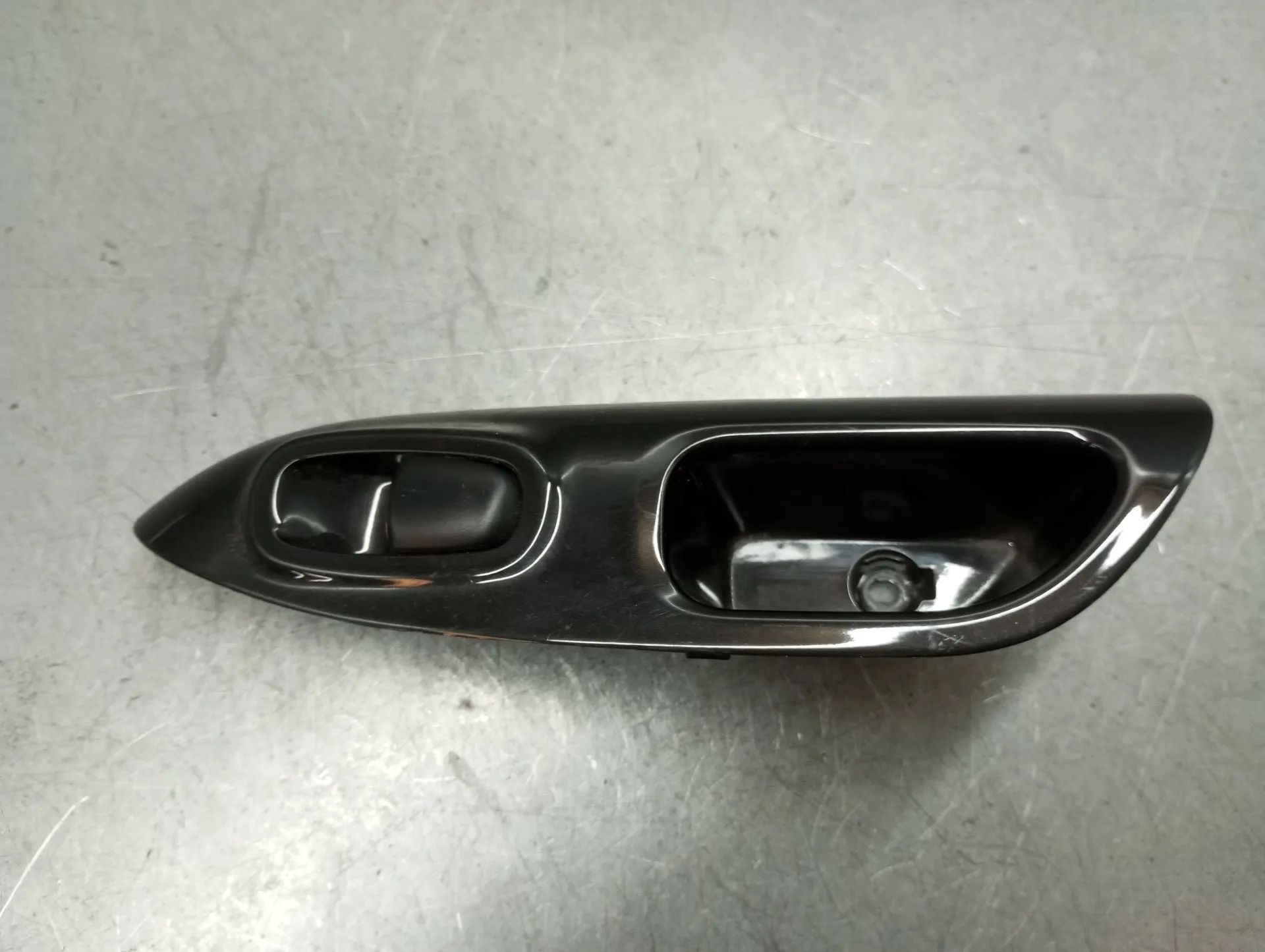 Bouton Commutateur Lève-vitre Avant Gauche Pour Nissan Juke - Marque NTY - Neuf - Fabriqué En Pologne