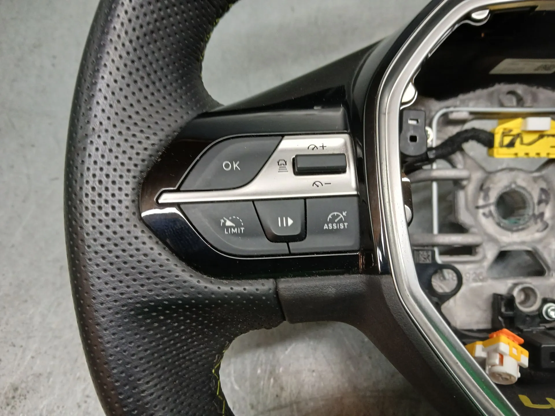 Volante PEUGEOT 308 III Imagem-2