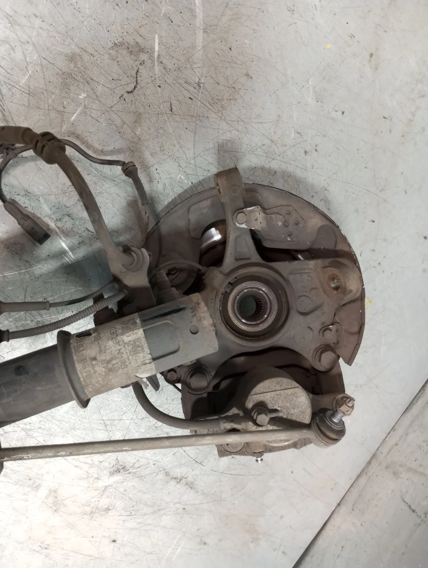 Right front steering knuckle PEUGEOT 308 II Imagem-1