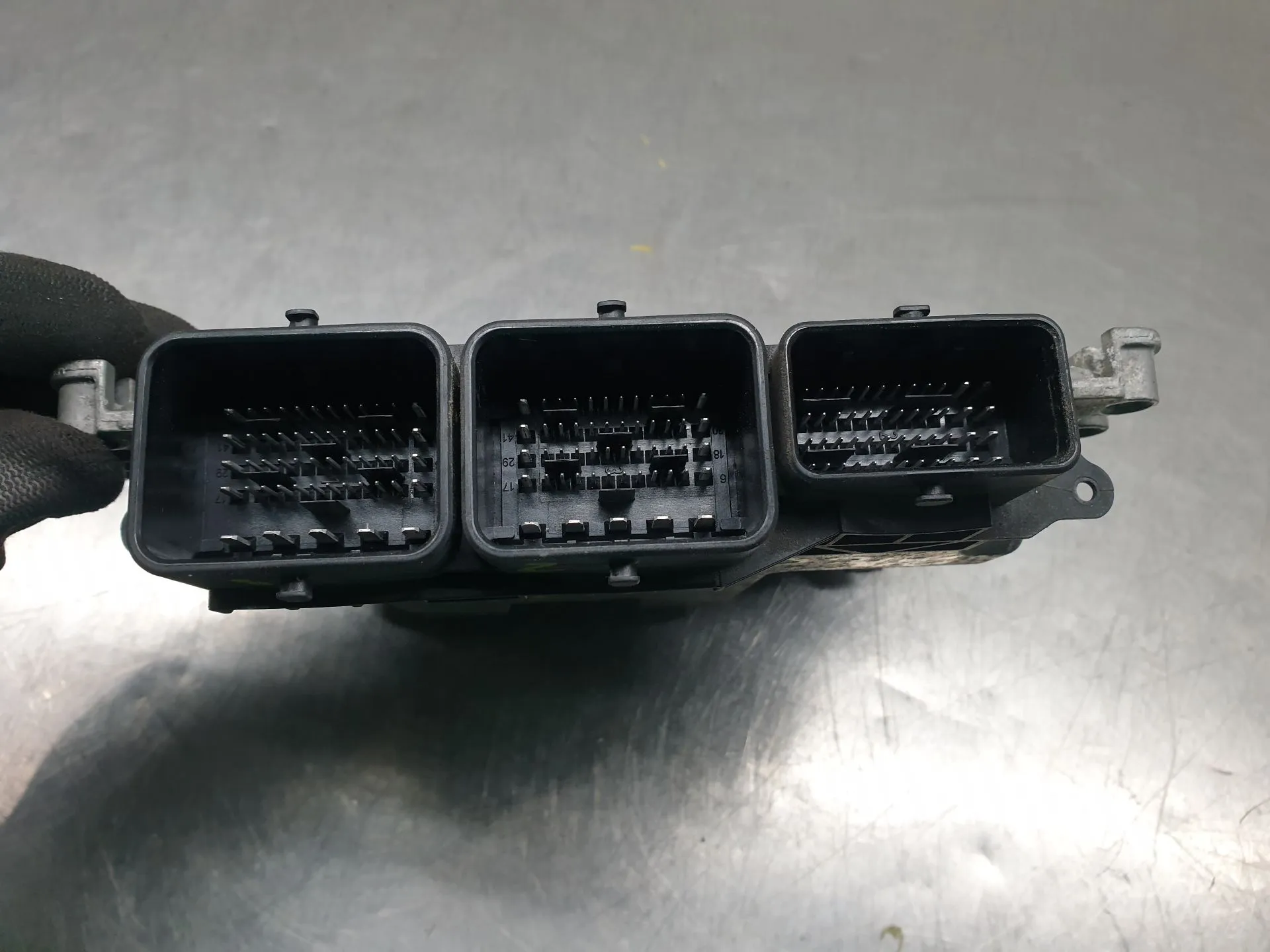 Centralina motor / ECU PEUGEOT 308 II Imagem-1