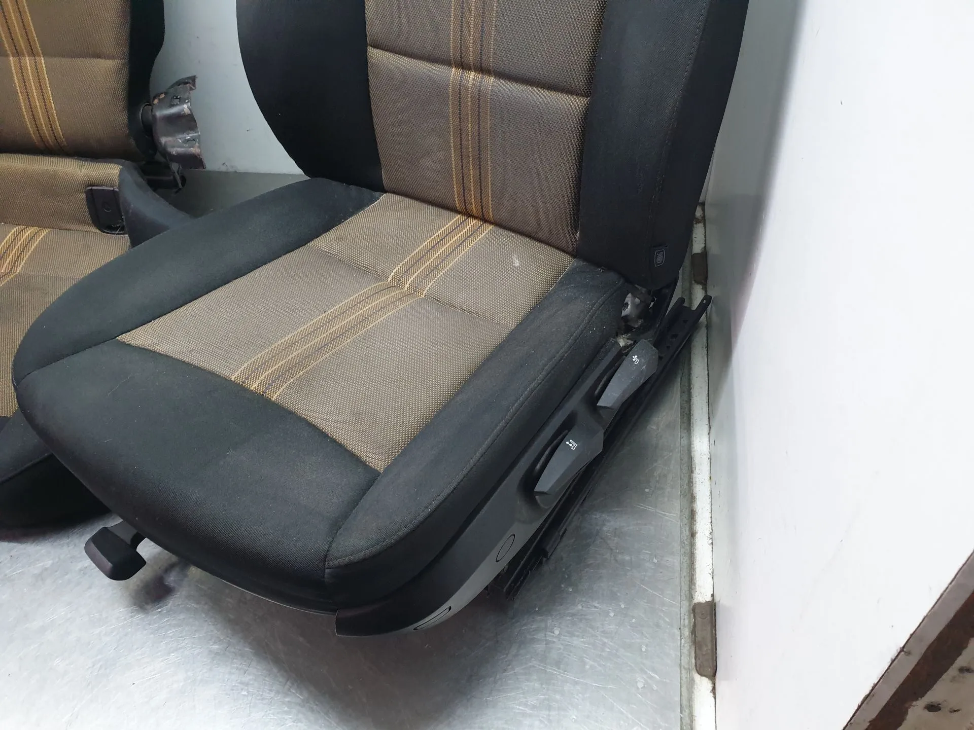 Banco Delantero Izquierdo BMW X1 (E84) Imagem-3