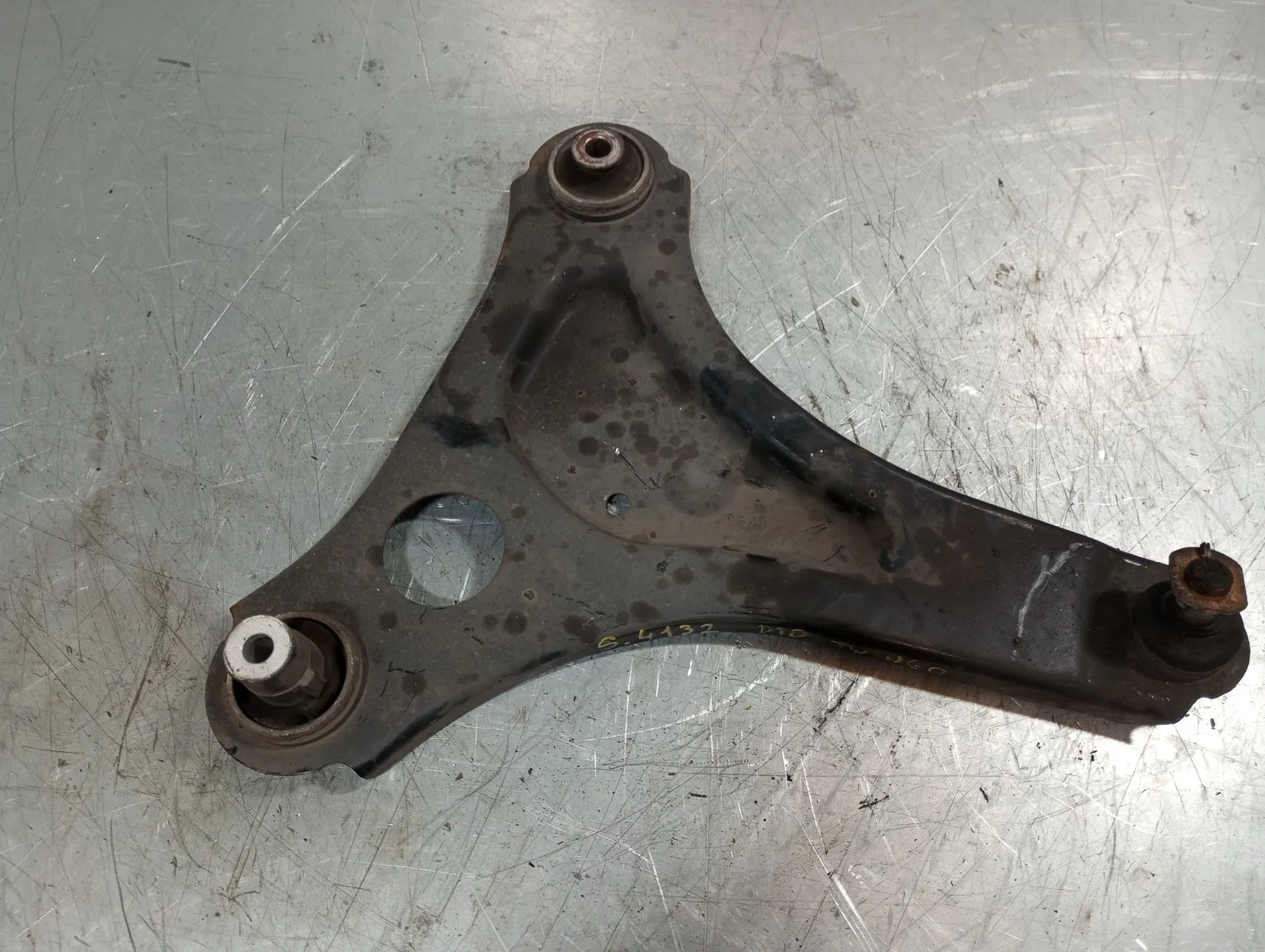 Braccio di sospensione anteriore destra RENAULT Twingo III (BCM_)