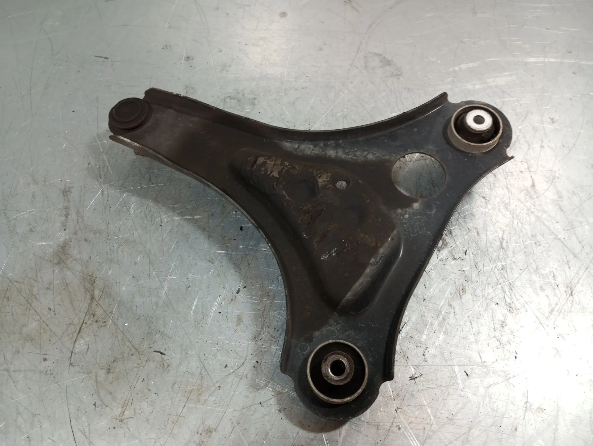 Braccio di sospensione anteriore sinistro RENAULT Twingo III (BCM_) Imagem-1