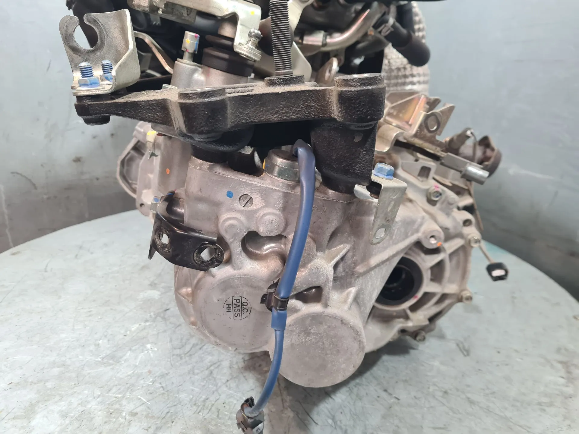 Manual gearbox MITSUBISHI Space Star Hatchback (A0_A) Imagem-1