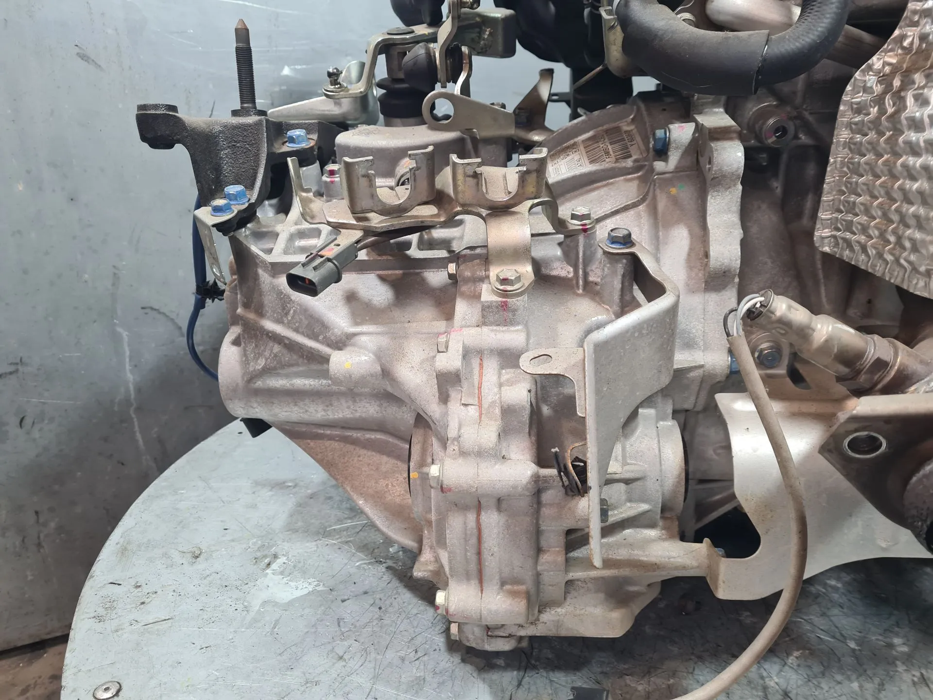 Manual gearbox MITSUBISHI Space Star Hatchback (A0_A) Imagem-3