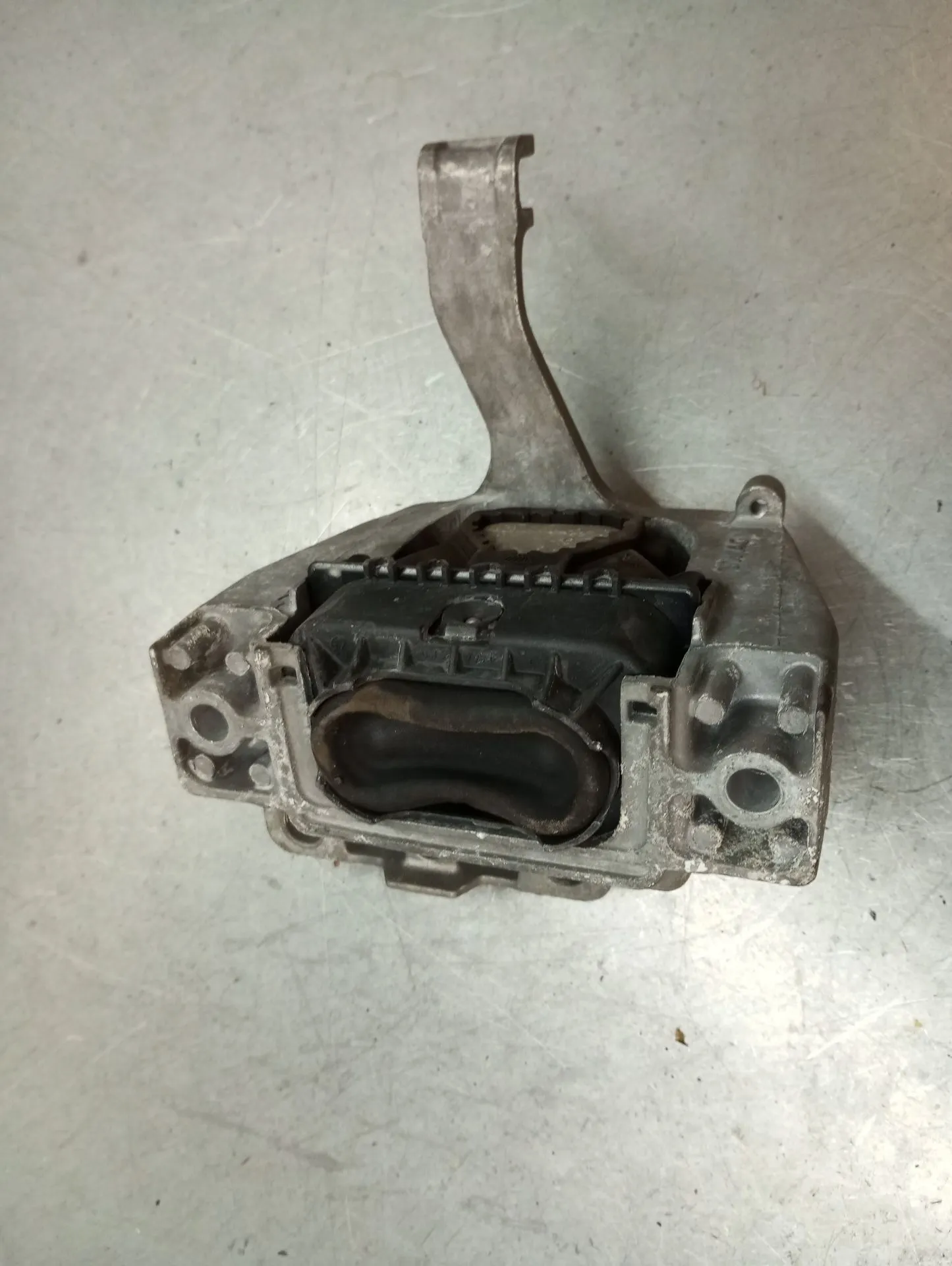 Engine Mount VOLKSWAGEN Golf VII (5G1, BQ1, BE1, BE2) Imagem-3