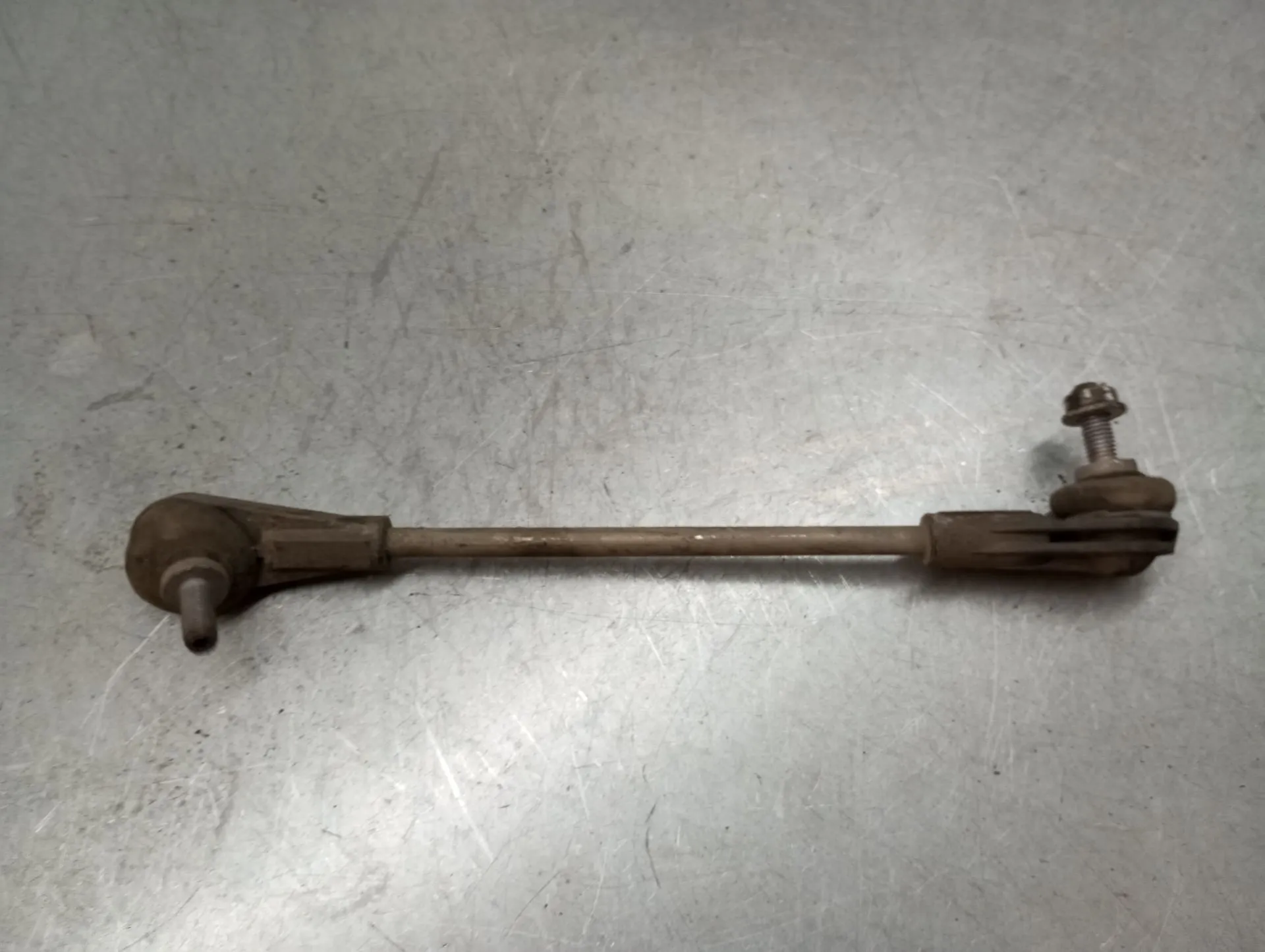 Tie rods / stabilizer links BMW 1 (F20)