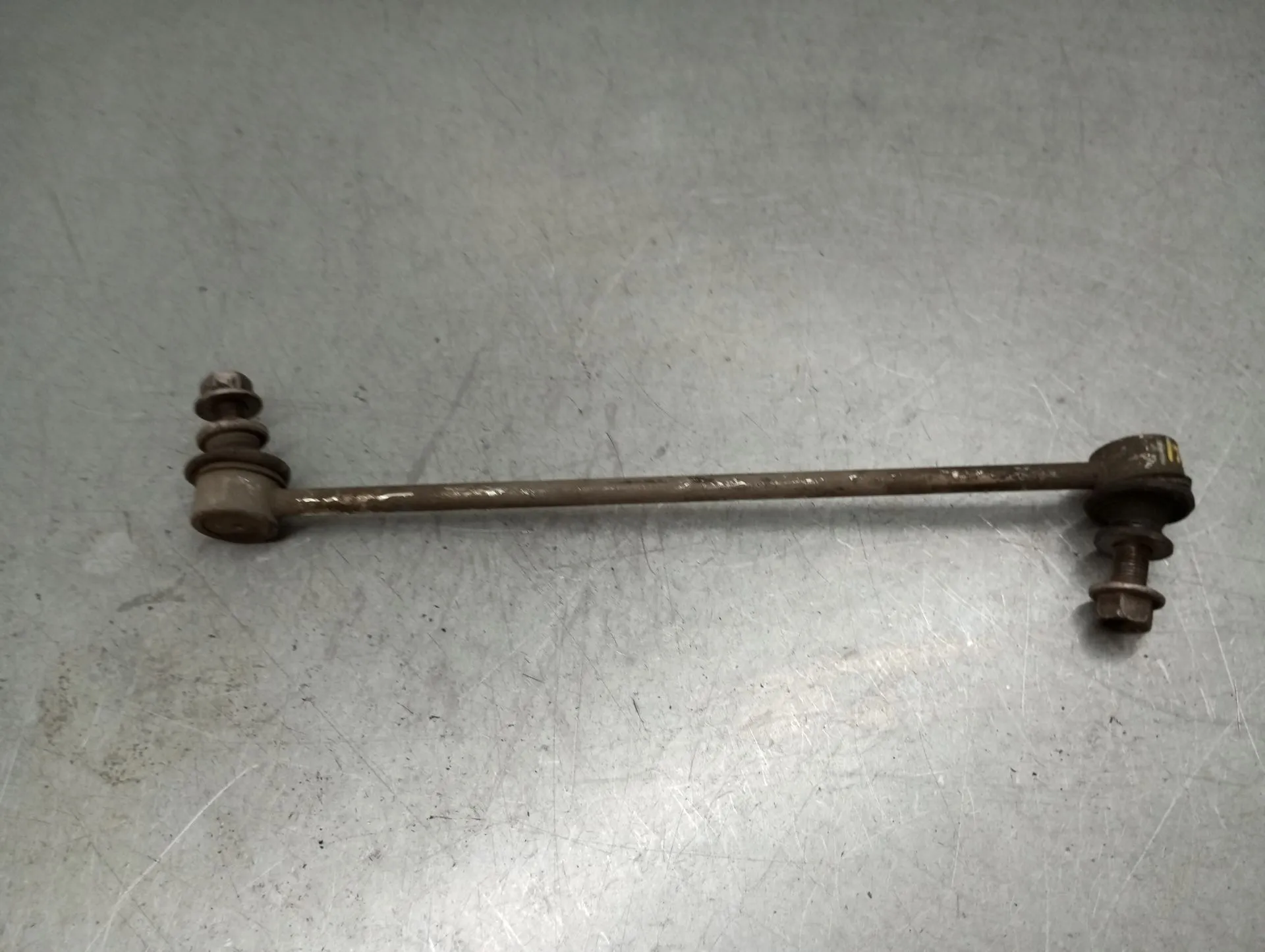 Tie rods / stabilizer links TOYOTA Corolla Touring Sports (_E21_) Imagem-3