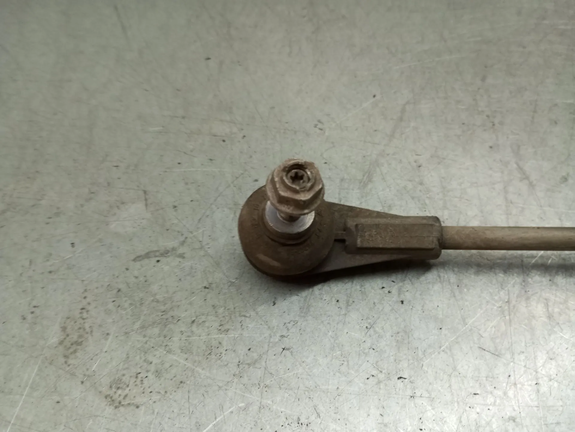 Tie rods / stabilizer links BMW 1 (F20) Imagem-1