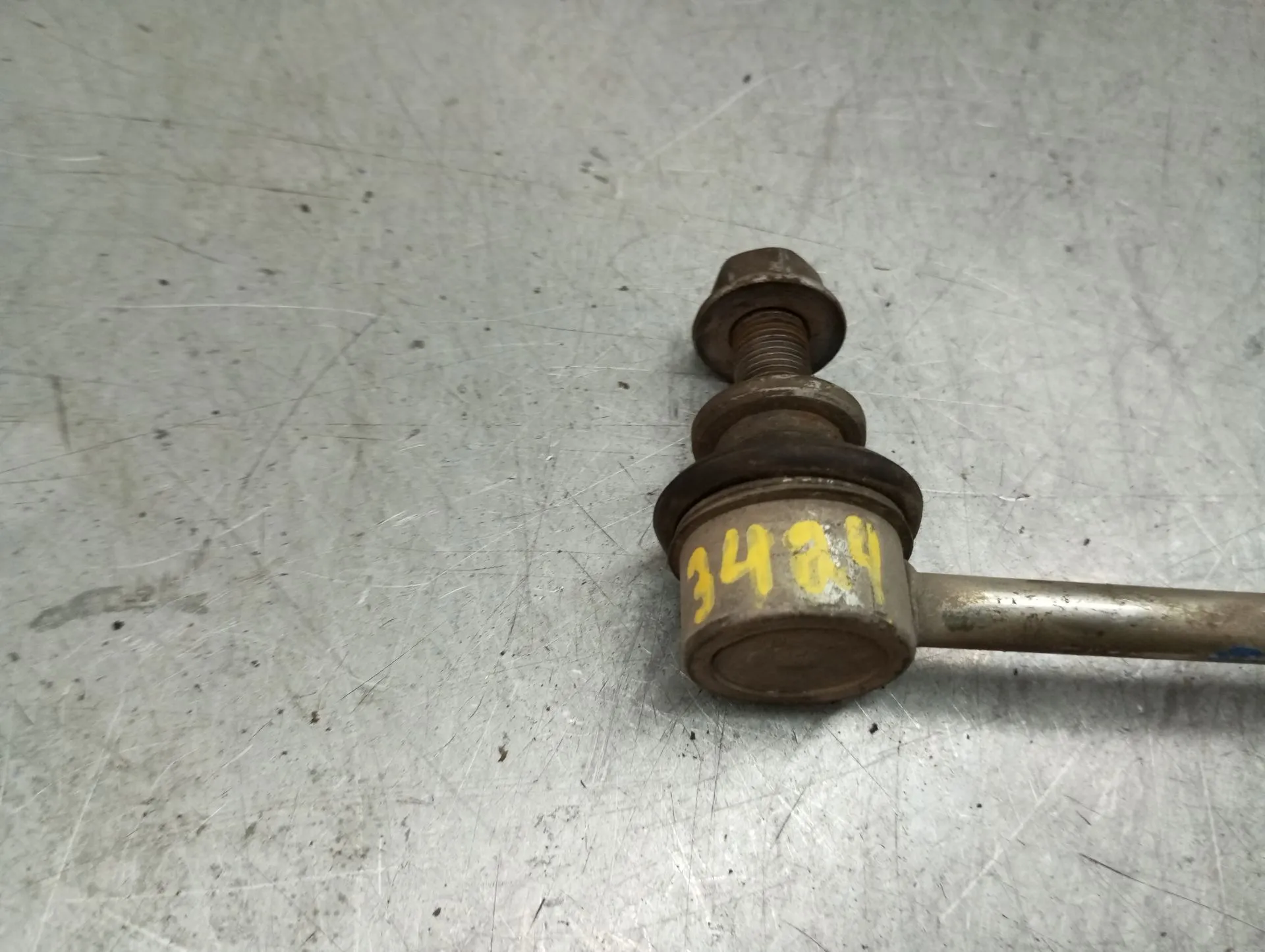 Tie rods / stabilizer links TOYOTA Corolla Touring Sports (_E21_) Imagem-1