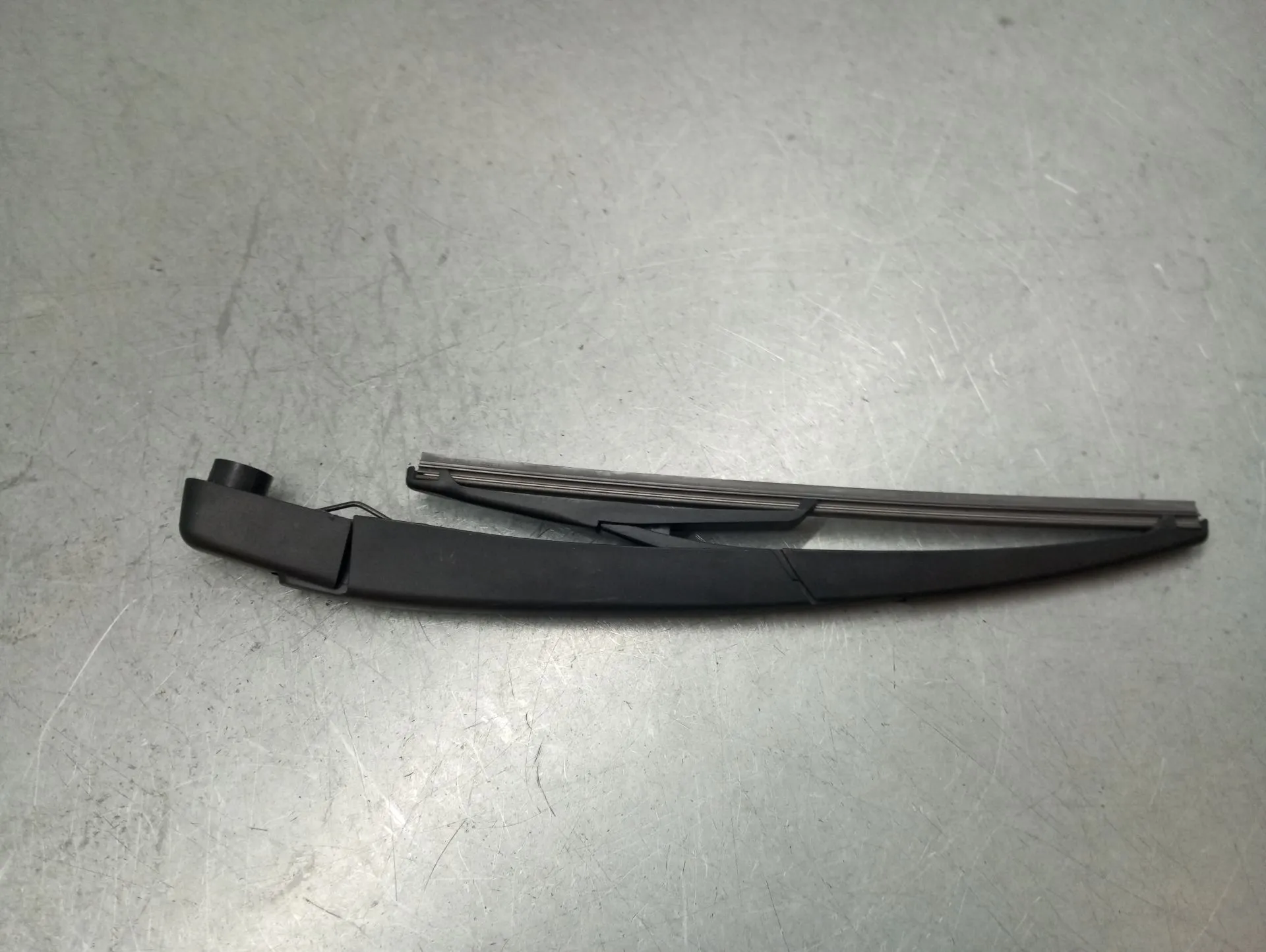 Braccio / asta tergicristallo posteriore DACIA Sandero III Imagem-1