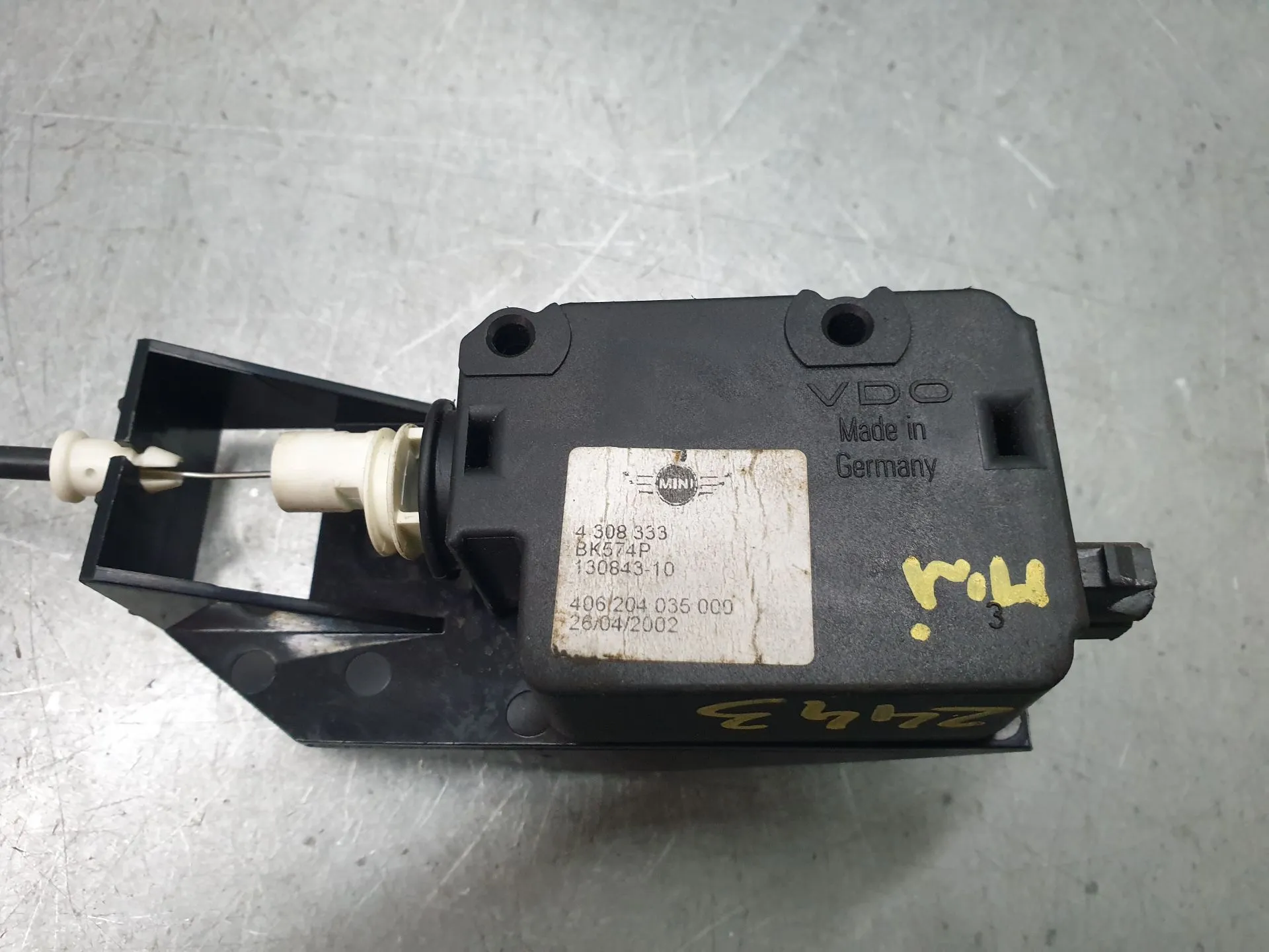 Attuatore Serratura serbatoio carburante MINI Mini (R50, R53) Imagem-1