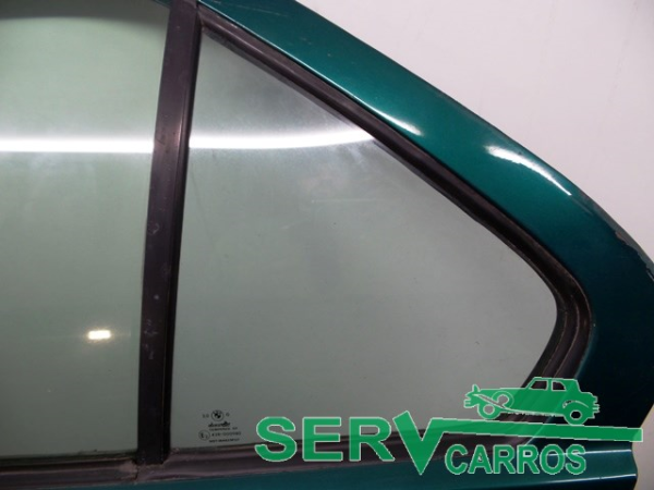 Vidro triangular da porta trás esquerdo BMW 3 (E36)