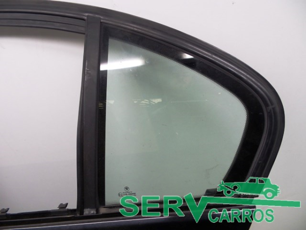 Vidro triangular da porta trás esquerdo BMW 3 (E46)