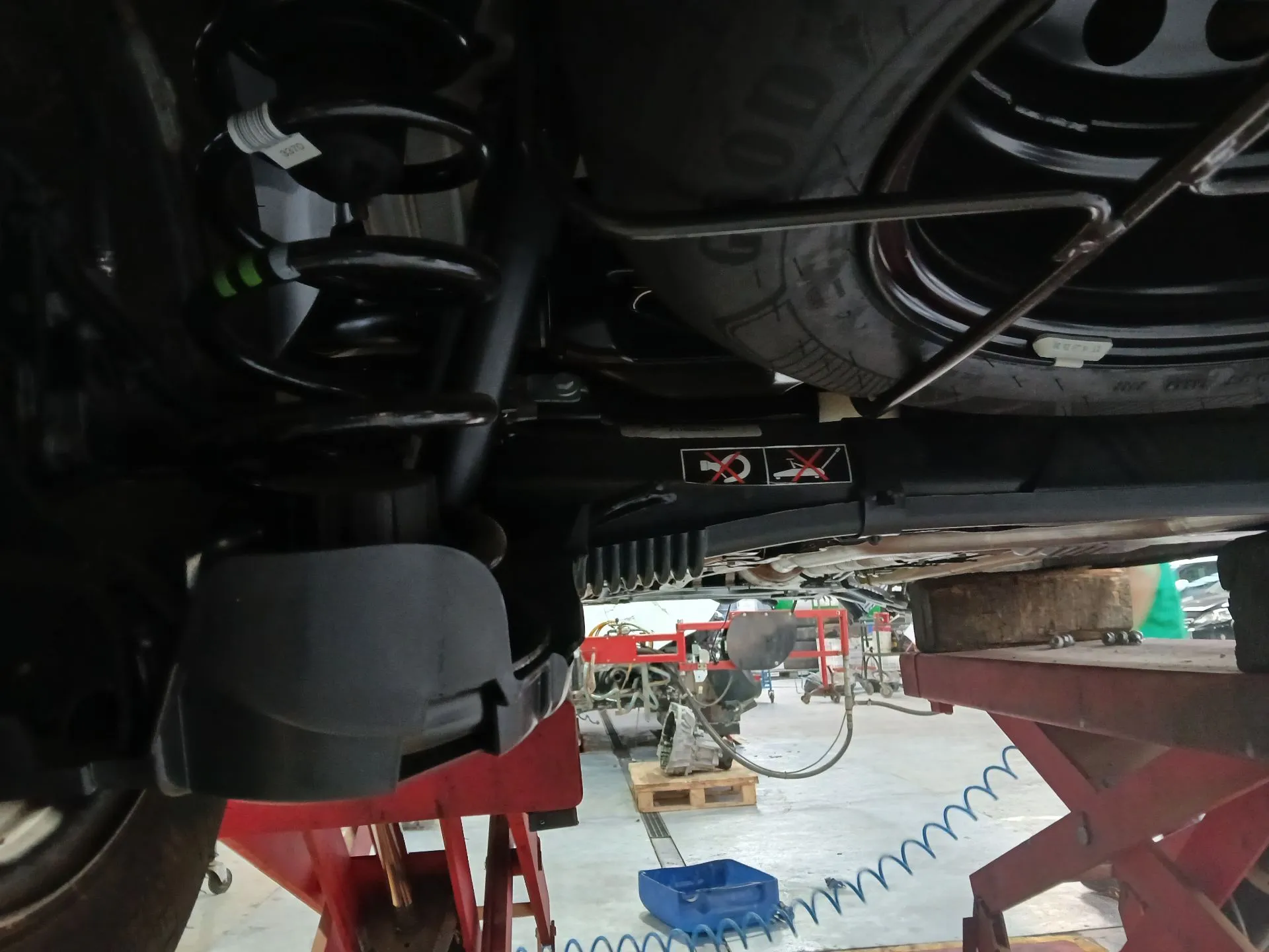 Eje trasero con discos PEUGEOT Rifter