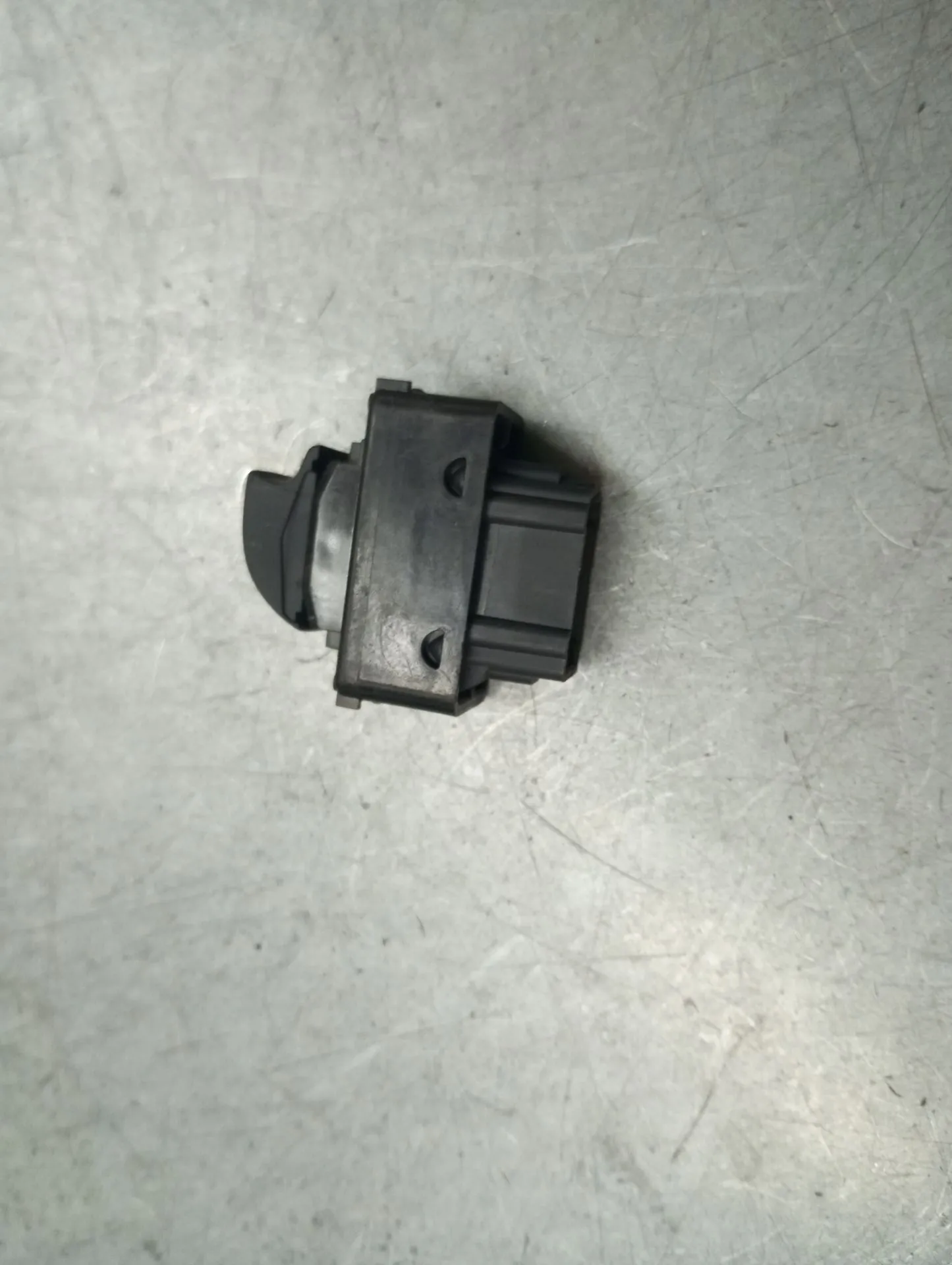 Mando / interruptor elevalunas delantero derecho PEUGEOT Partner II Imagem-2