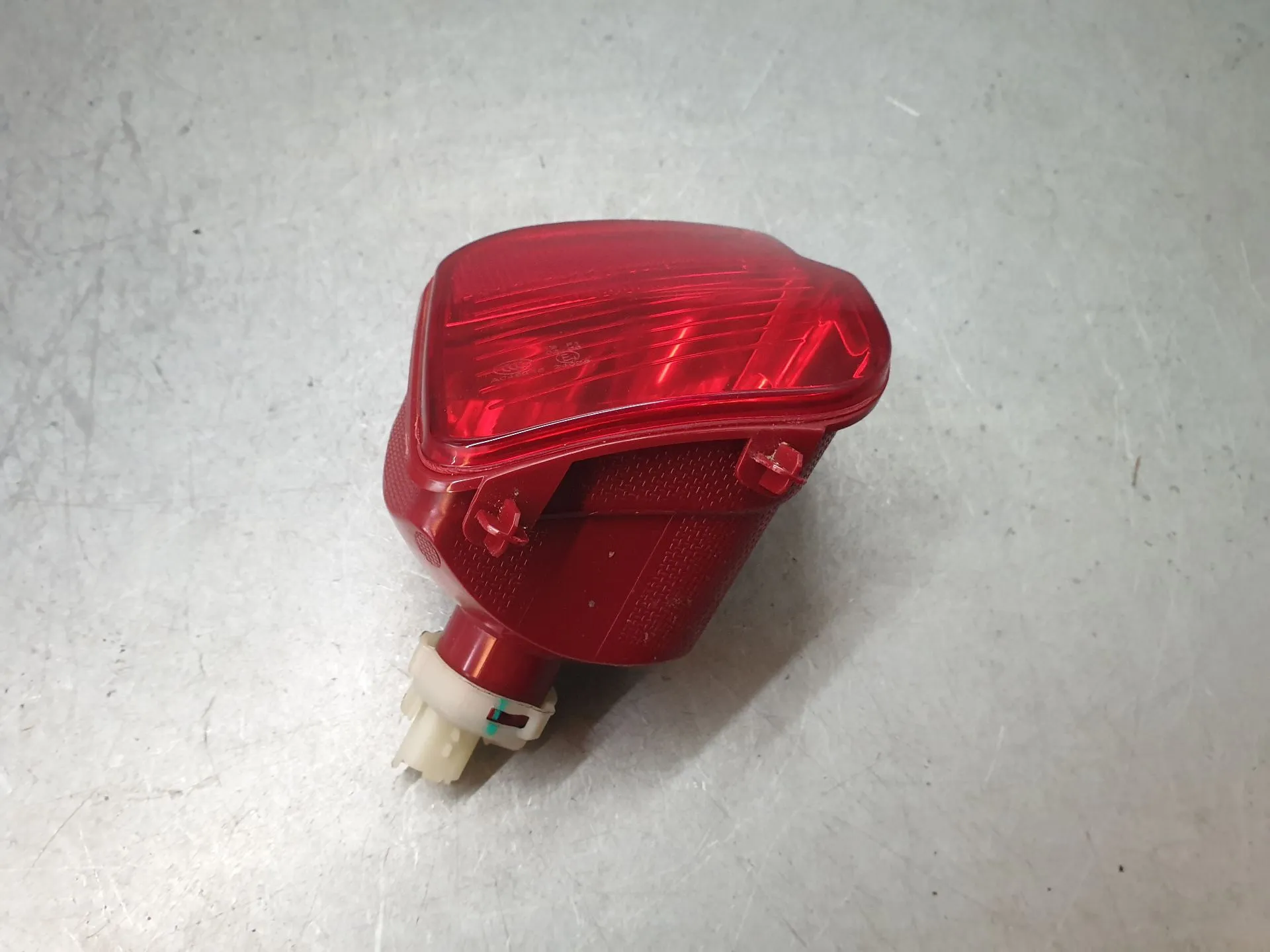 Feu antibrouillard Arrière Gauche PEUGEOT 2008 II (U_) Imagem-1