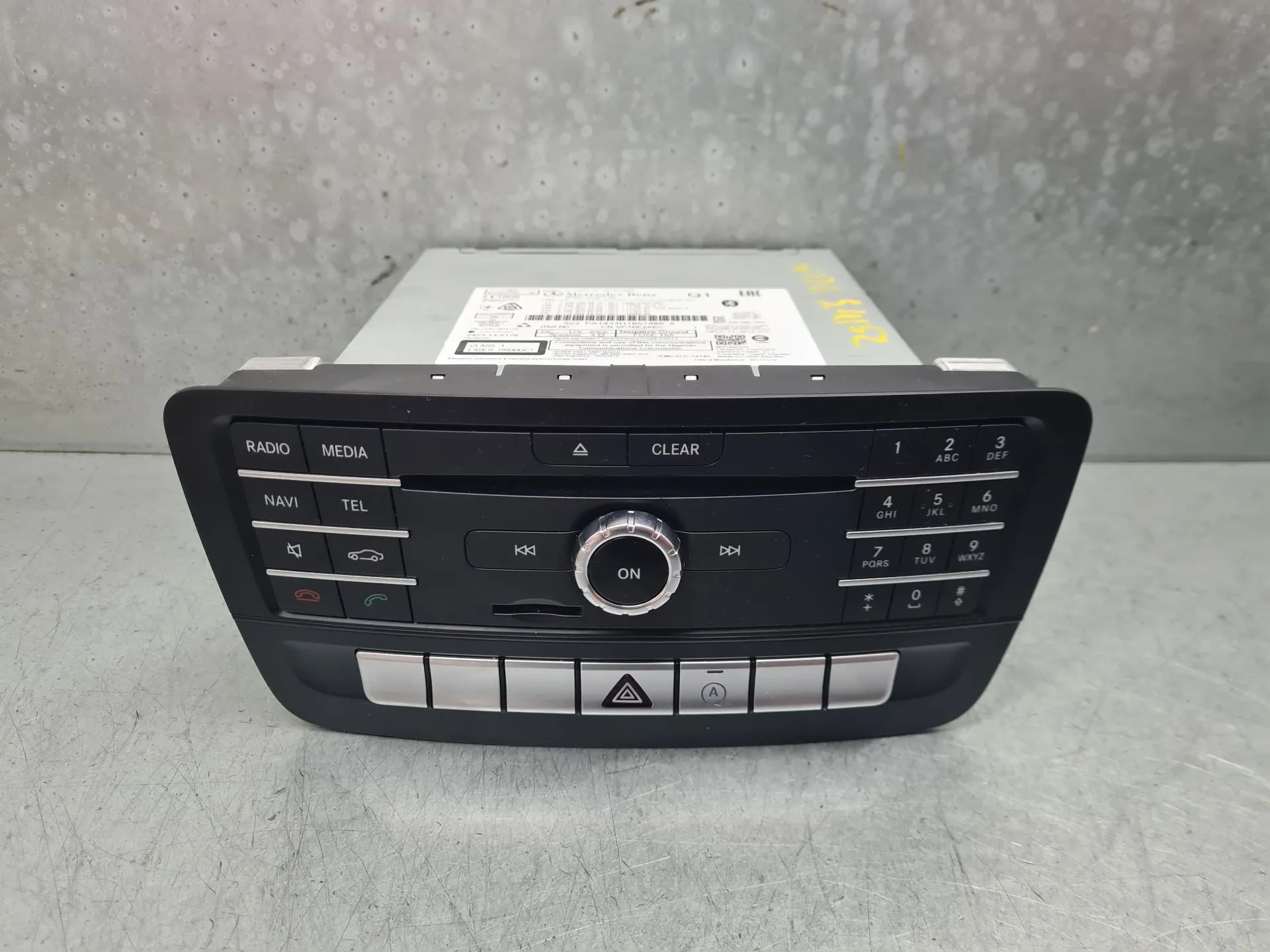 Kit Auto-rádio MERCEDES-BENZ Classe A (W176) Imagem-0