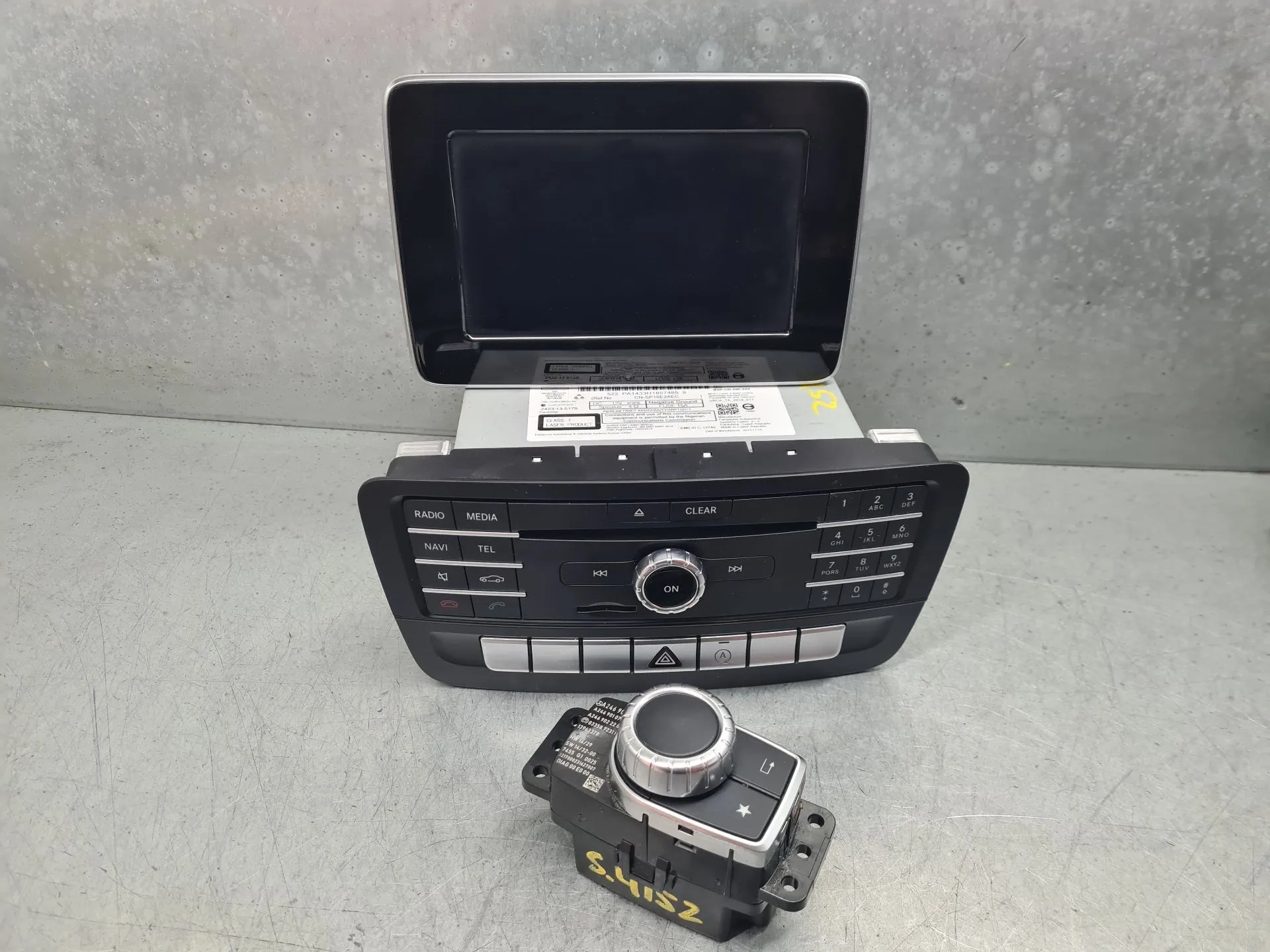 Kit Auto-rádio MERCEDES-BENZ Classe A (W176) Imagem-9