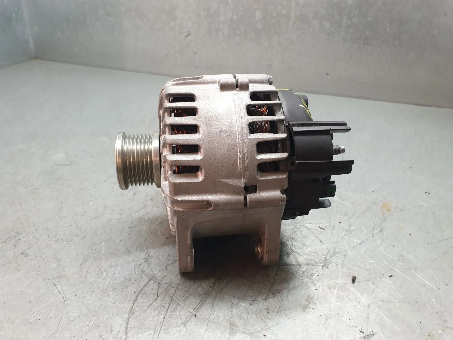 Alternador RENAULT Trafic III (FG_) Imagem-1