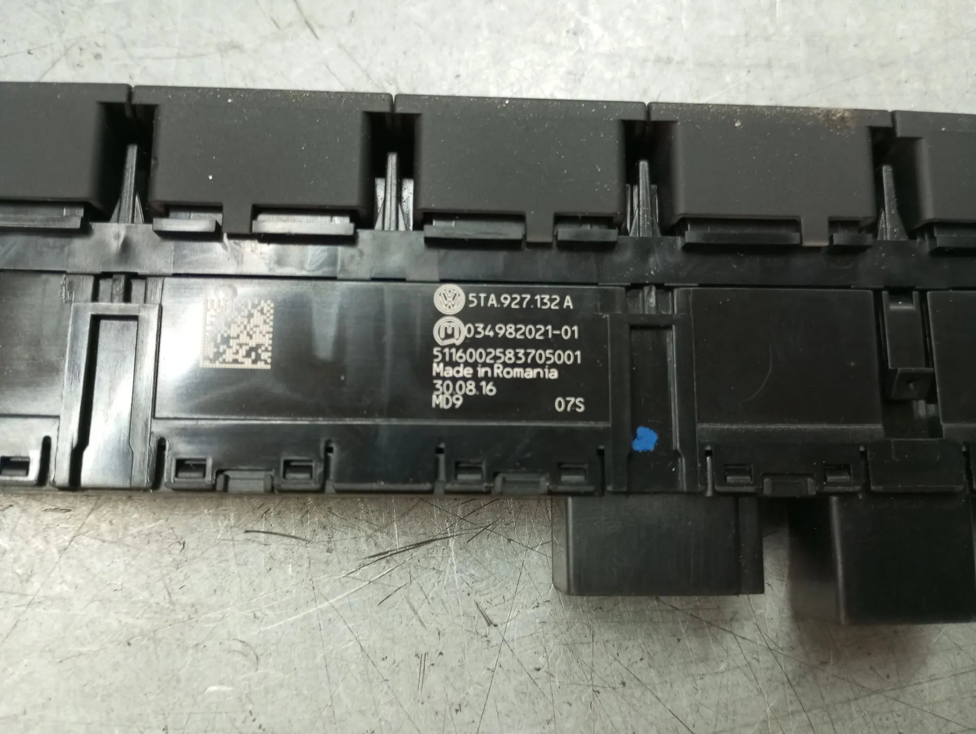 Comando / botão / interruptor multifunções VOLKSWAGEN Touran (5T) Imagem-4