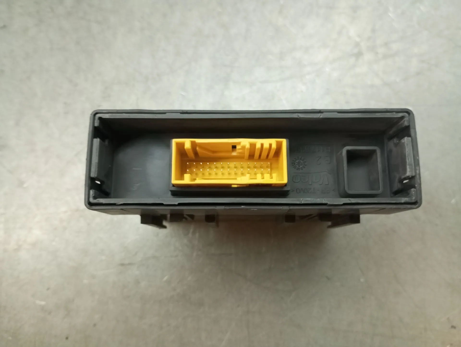 Comfort Unit Module PEUGEOT 308 III Imagem-1