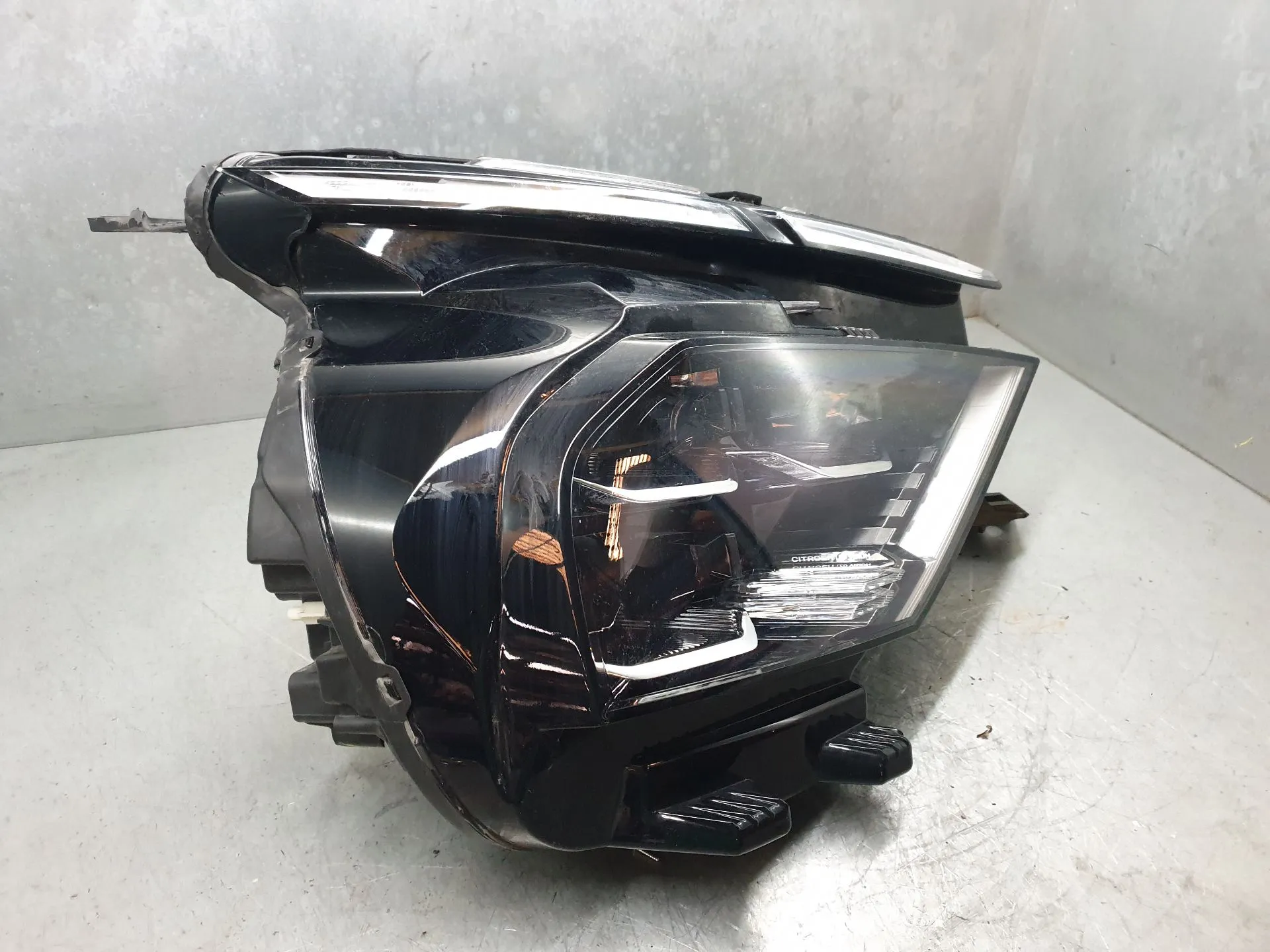 Phare avant Droit CITROËN C4 III Imagem-1