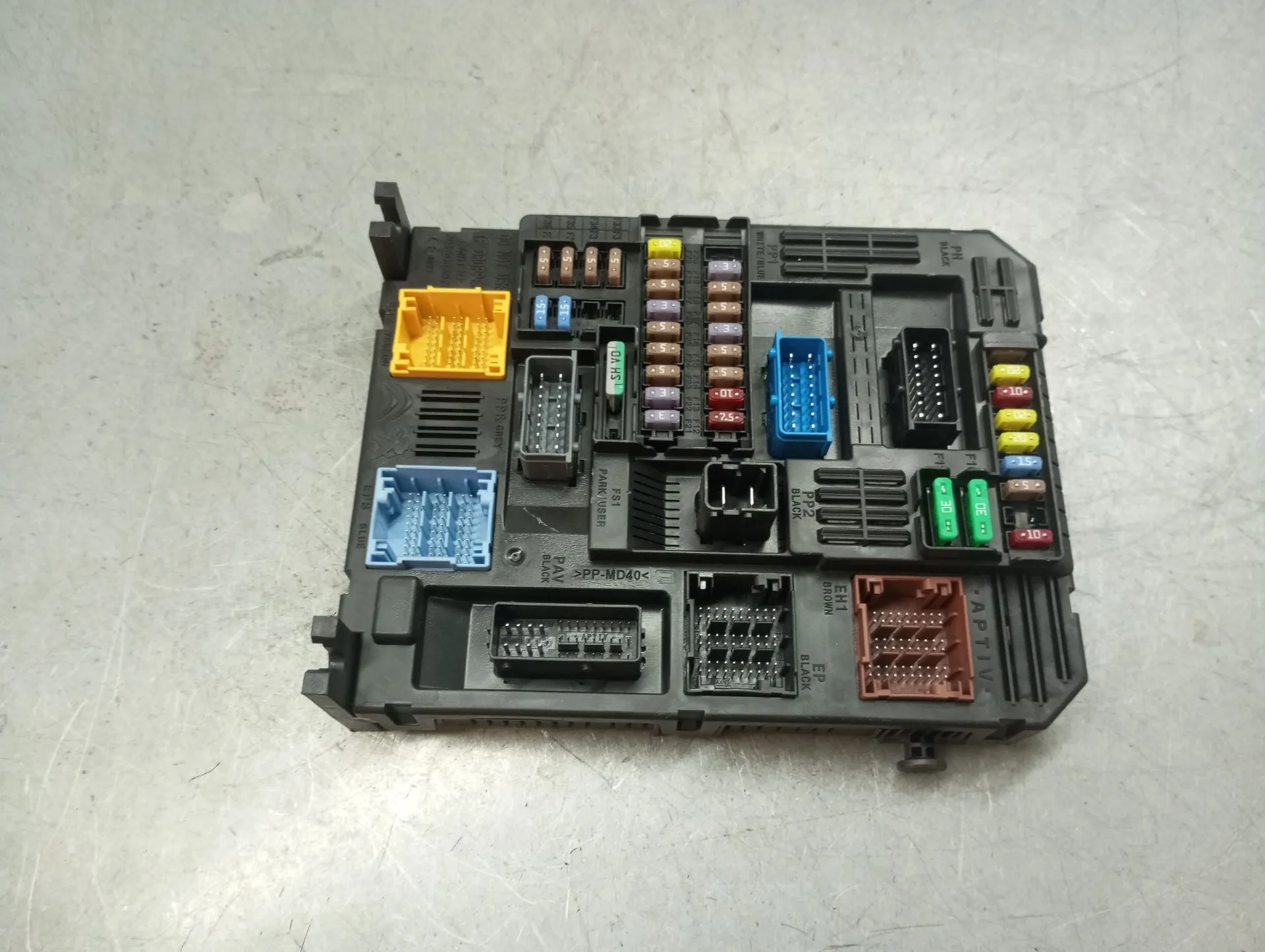 Caixa fusíveis / SAM / BSI CITROËN C4 III