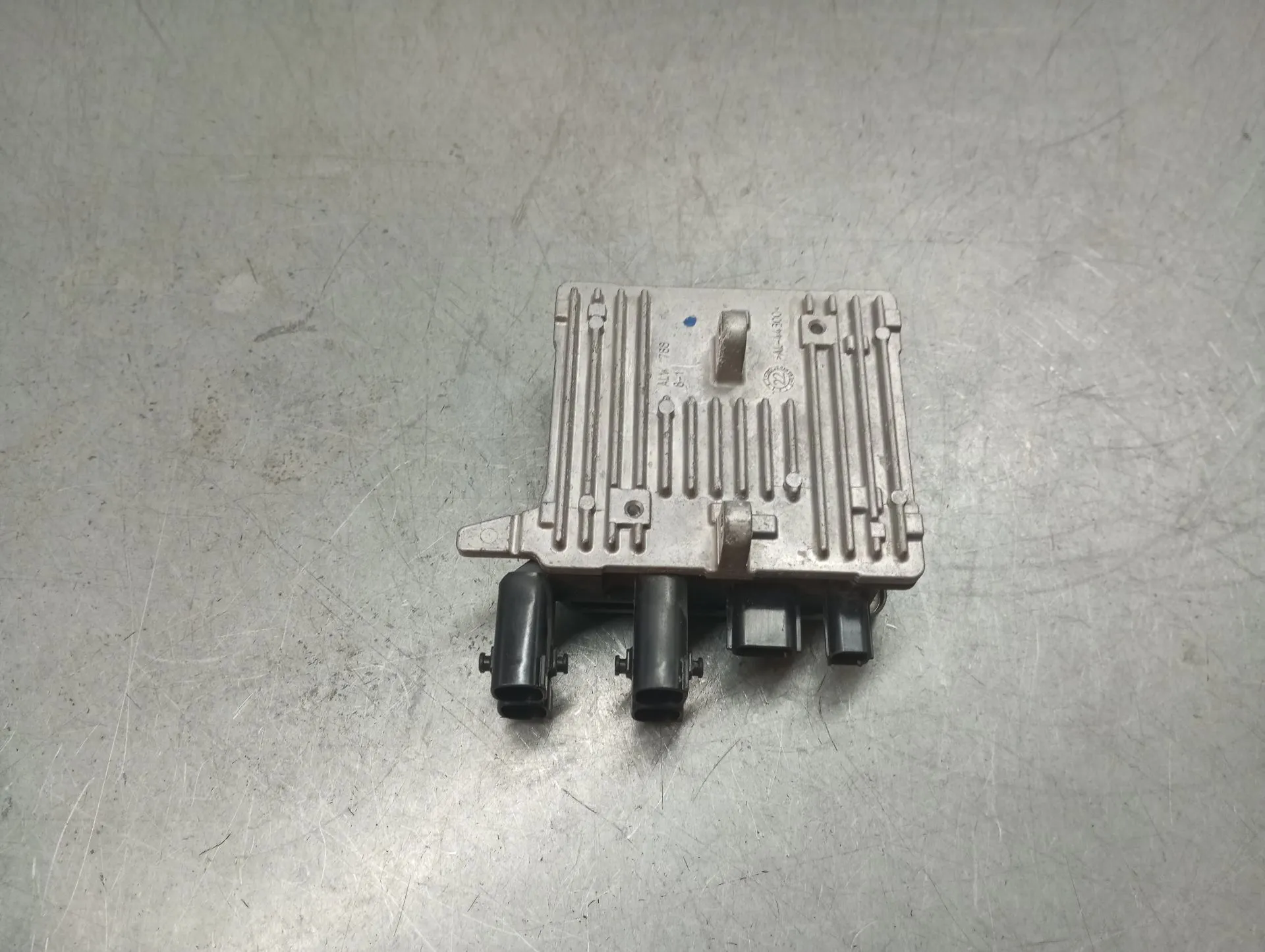 Unité de commande colonne de direction RENAULT Twingo III (BCM_)